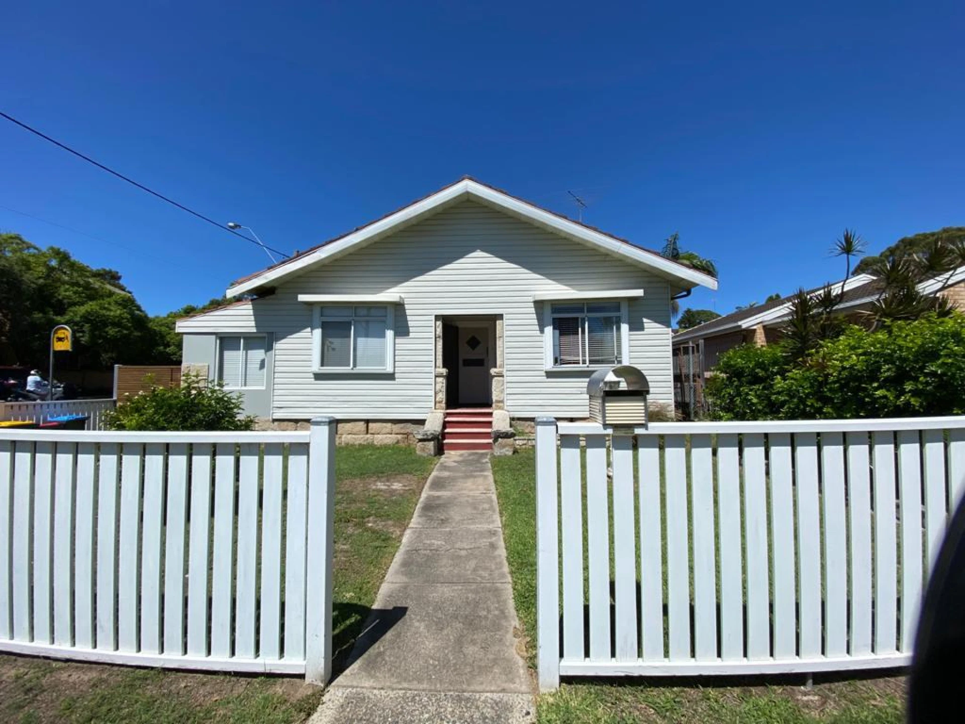 2 Tor Road, Dee Why NSW 2099, Dee Why - Thumbnail 2