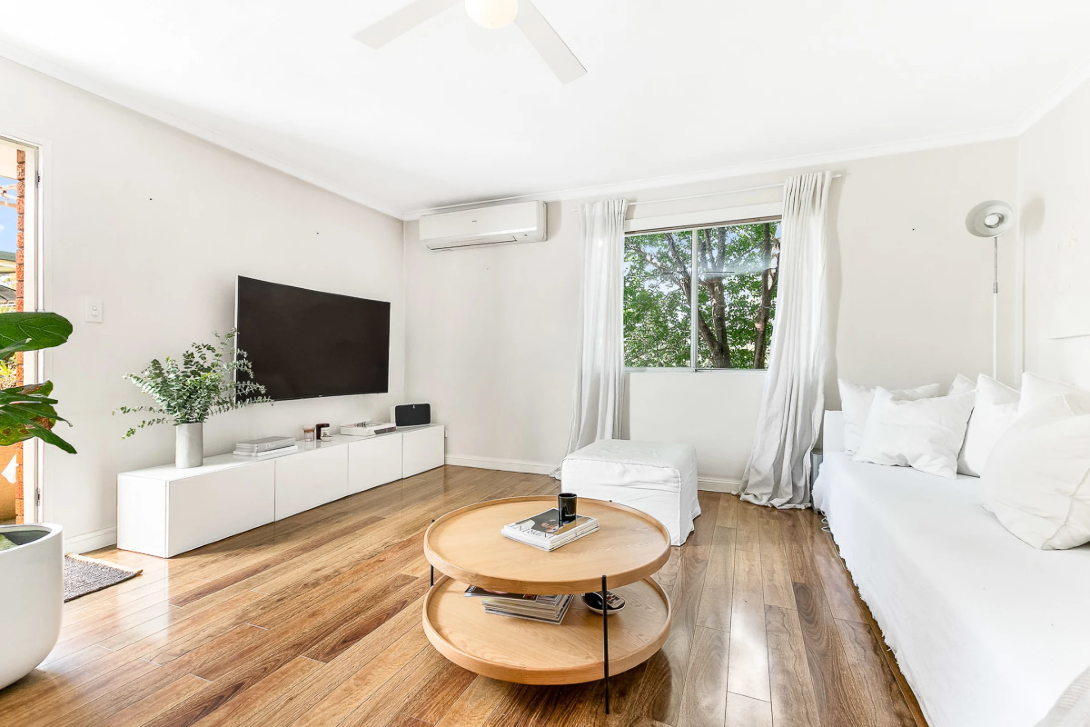 3 / 5 Waine Street, Freshwater NSW 2096, Freshwater - Thumbnail 2