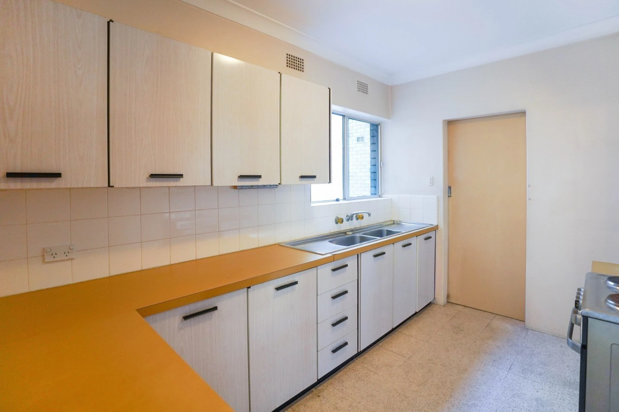 2 / 749 Pittwater Road, Dee Why NSW 2099, Dee Why - Thumbnail 3