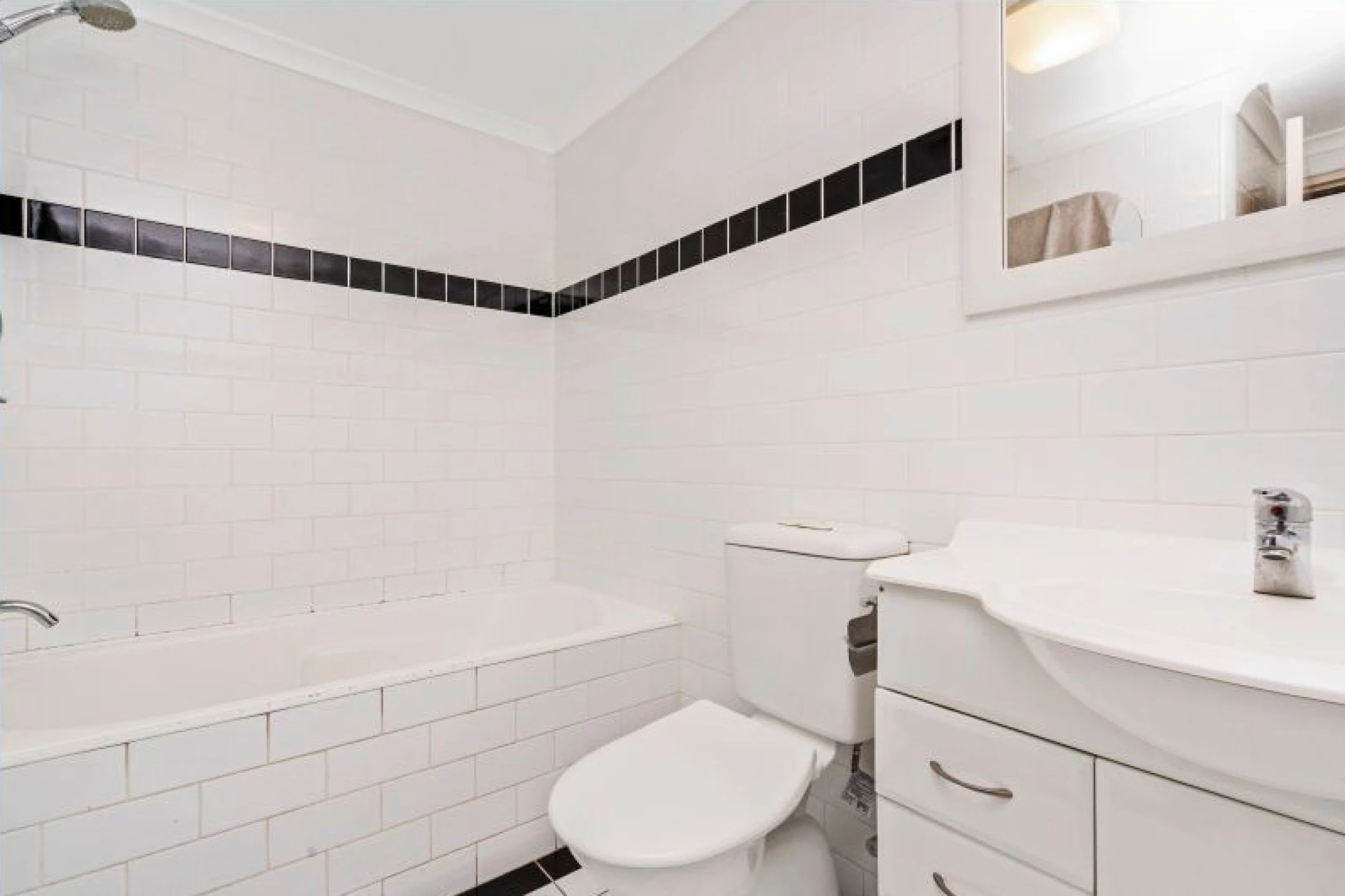 16 / 3-11 Hawkesbury Avenue, Dee Why NSW 2099, Dee Why - Thumbnail 3