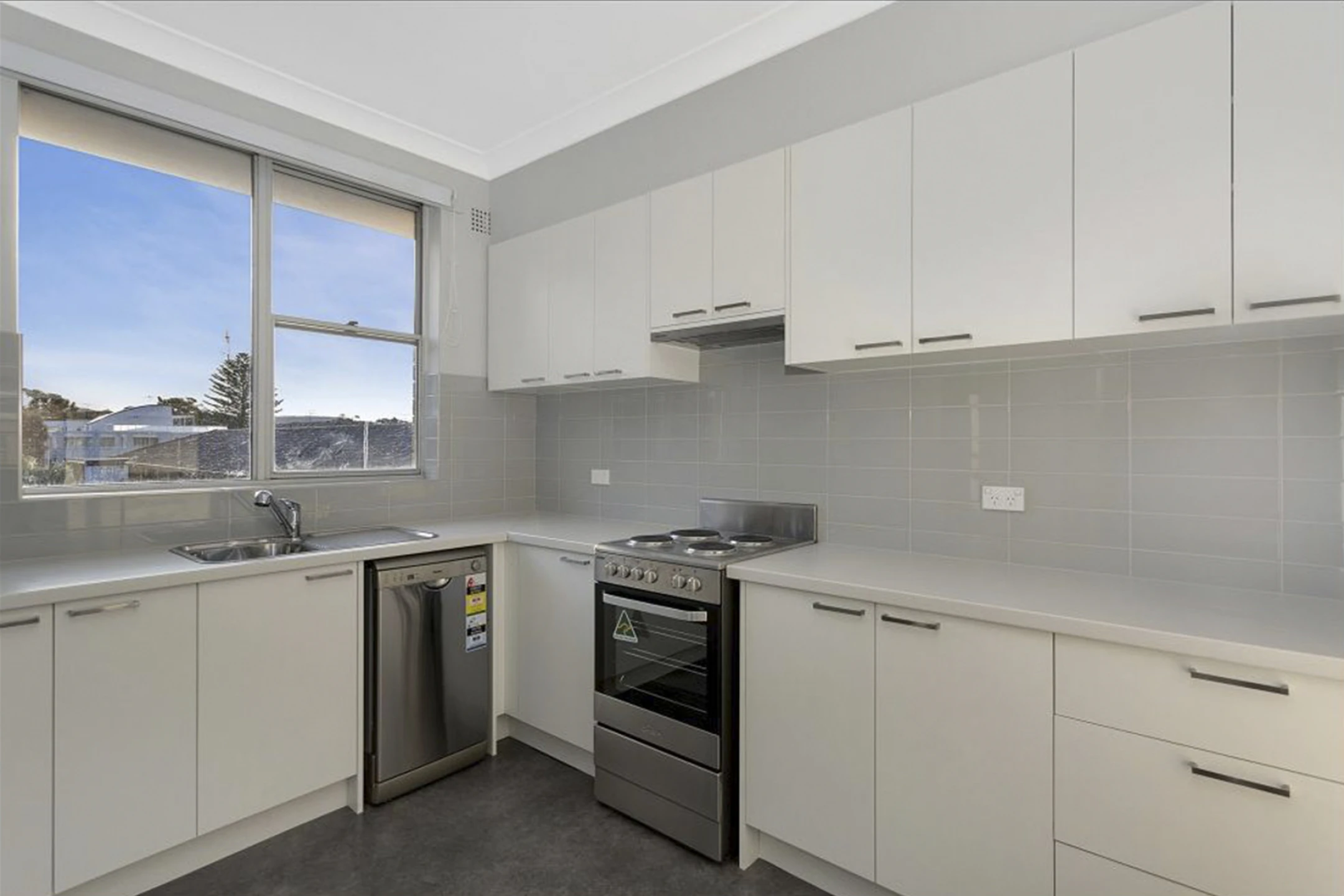 11 / 34 Clarence Avenue, Dee Why NSW 2099, Dee Why - Thumbnail 6