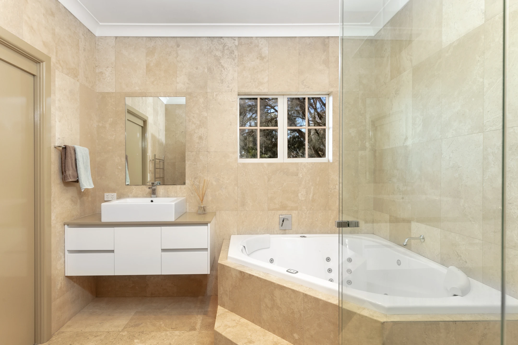 7 Morgan Road, Belrose NSW 2085, Belrose - Thumbnail 8
