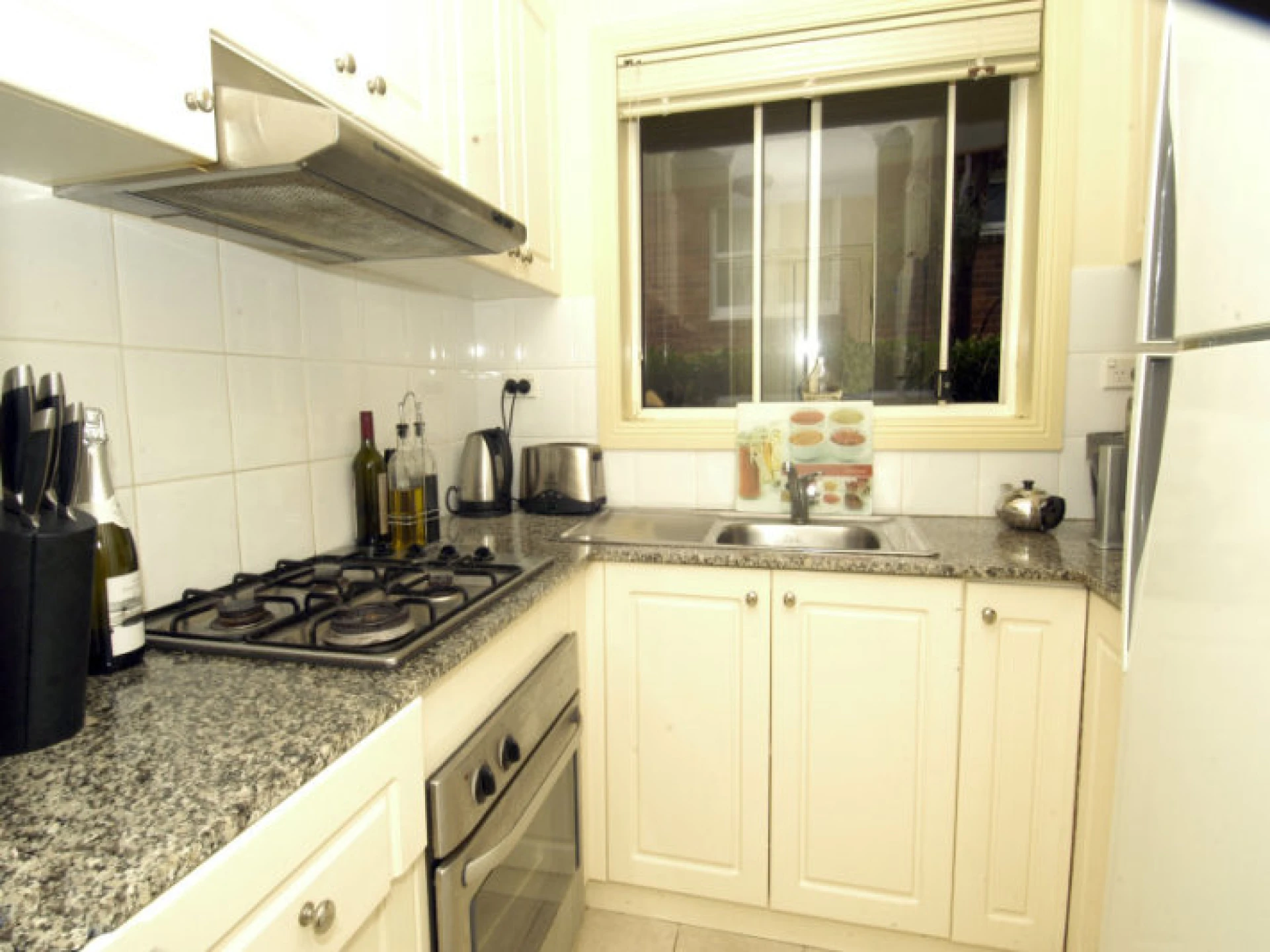 2 / 106 Oaks Avenue :-), DEE WHY NSW 2099, Dee Why - Thumbnail 5