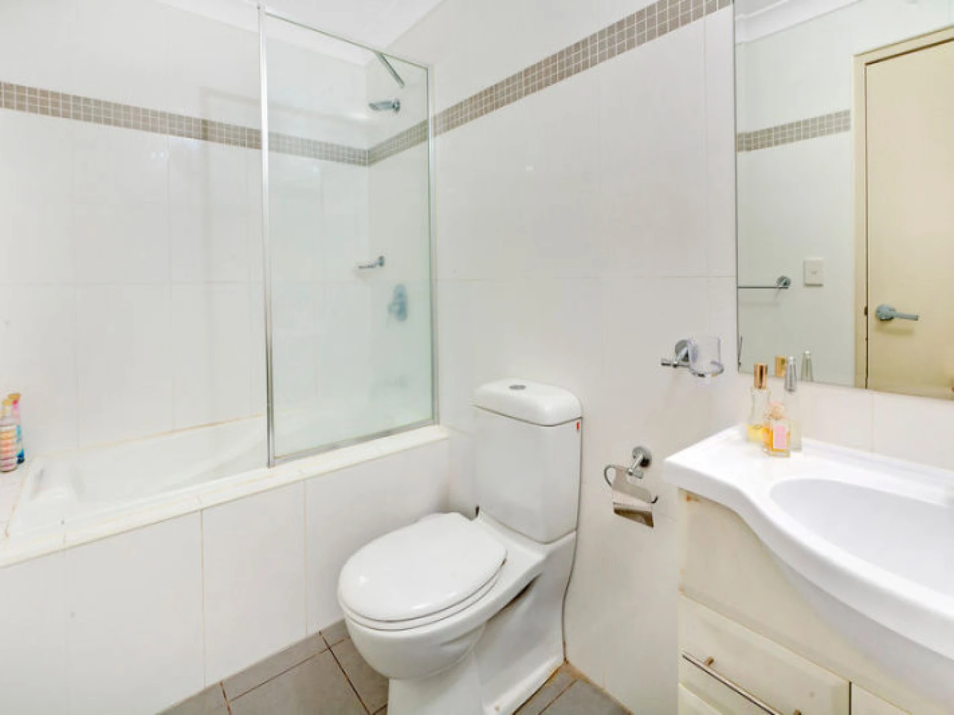 15 / 2-10 Hawkesbury Avenue :-), DEE WHY NSW 2099, Dee Why - Thumbnail 5