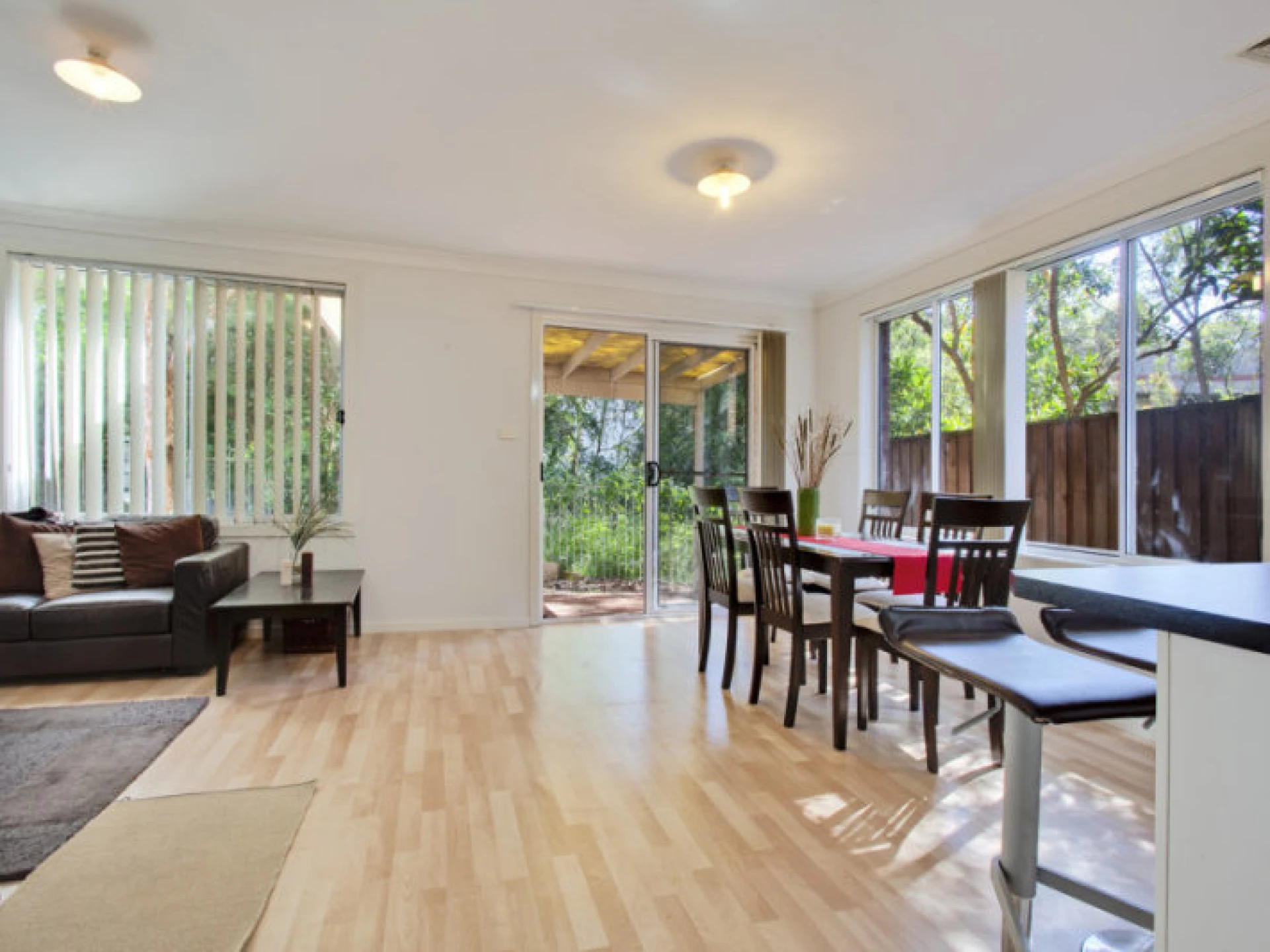 2 Valley Place :-), WARRIEWOOD NSW 2102, Warriewood - Thumbnail 2