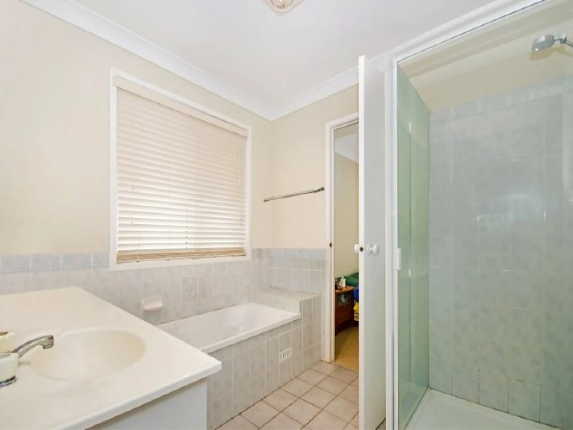 10A Burne Avenue :-), DEE WHY NSW 2099, Dee Why - Thumbnail 4