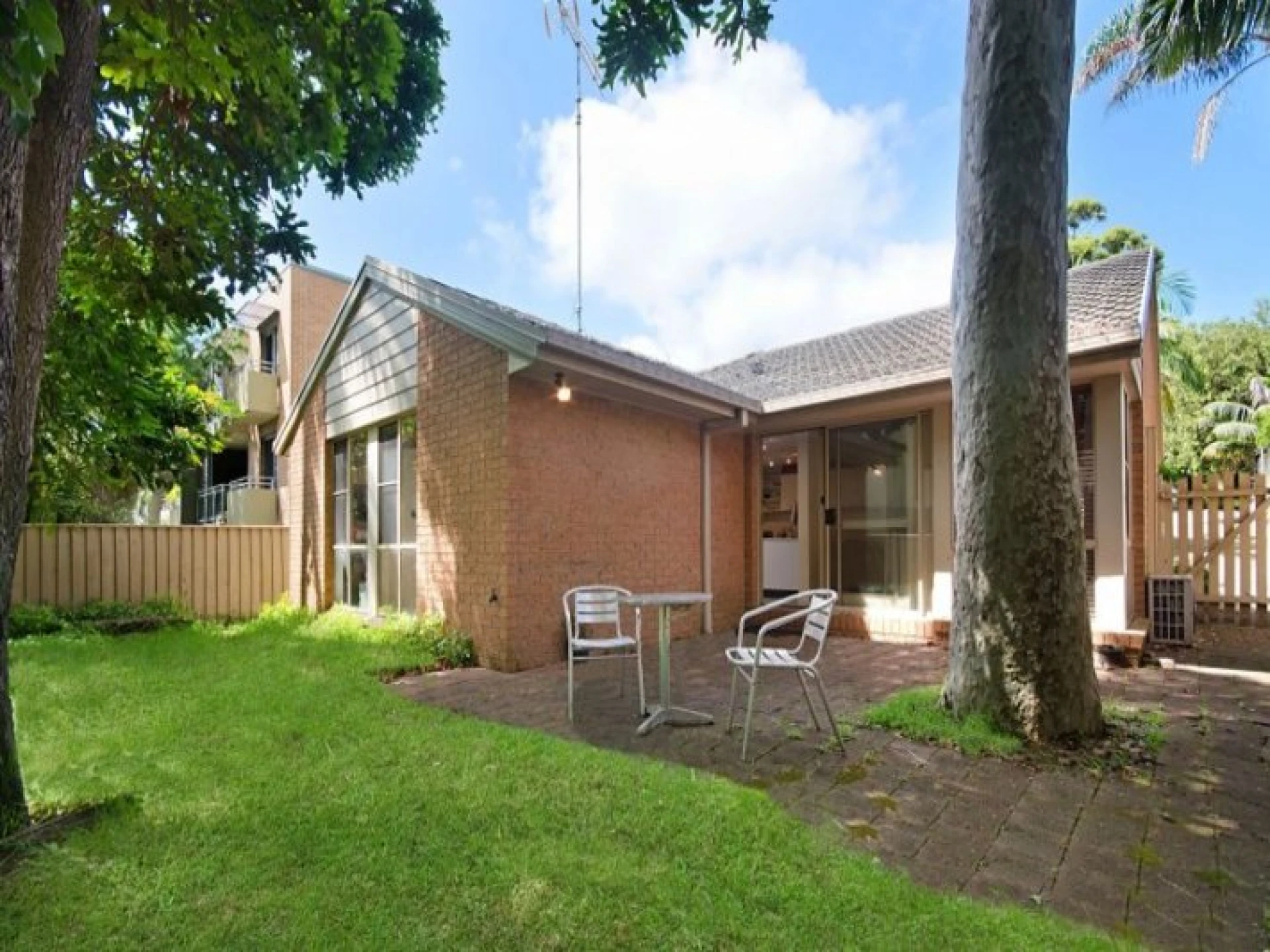 10A Burne Avenue :-), DEE WHY NSW 2099, Dee Why - Thumbnail 3