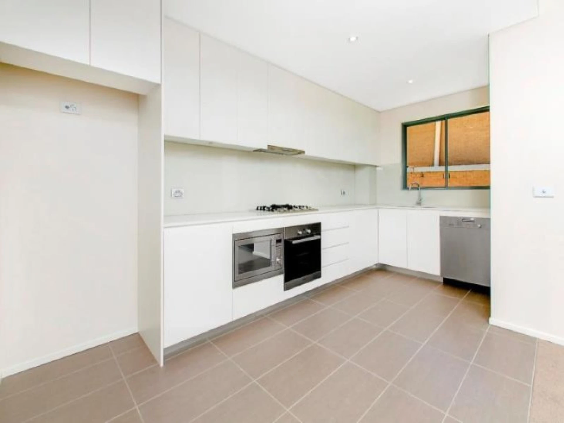 1@32 The Crescent :-), DEE WHY NSW 2099, Dee Why - Thumbnail 4