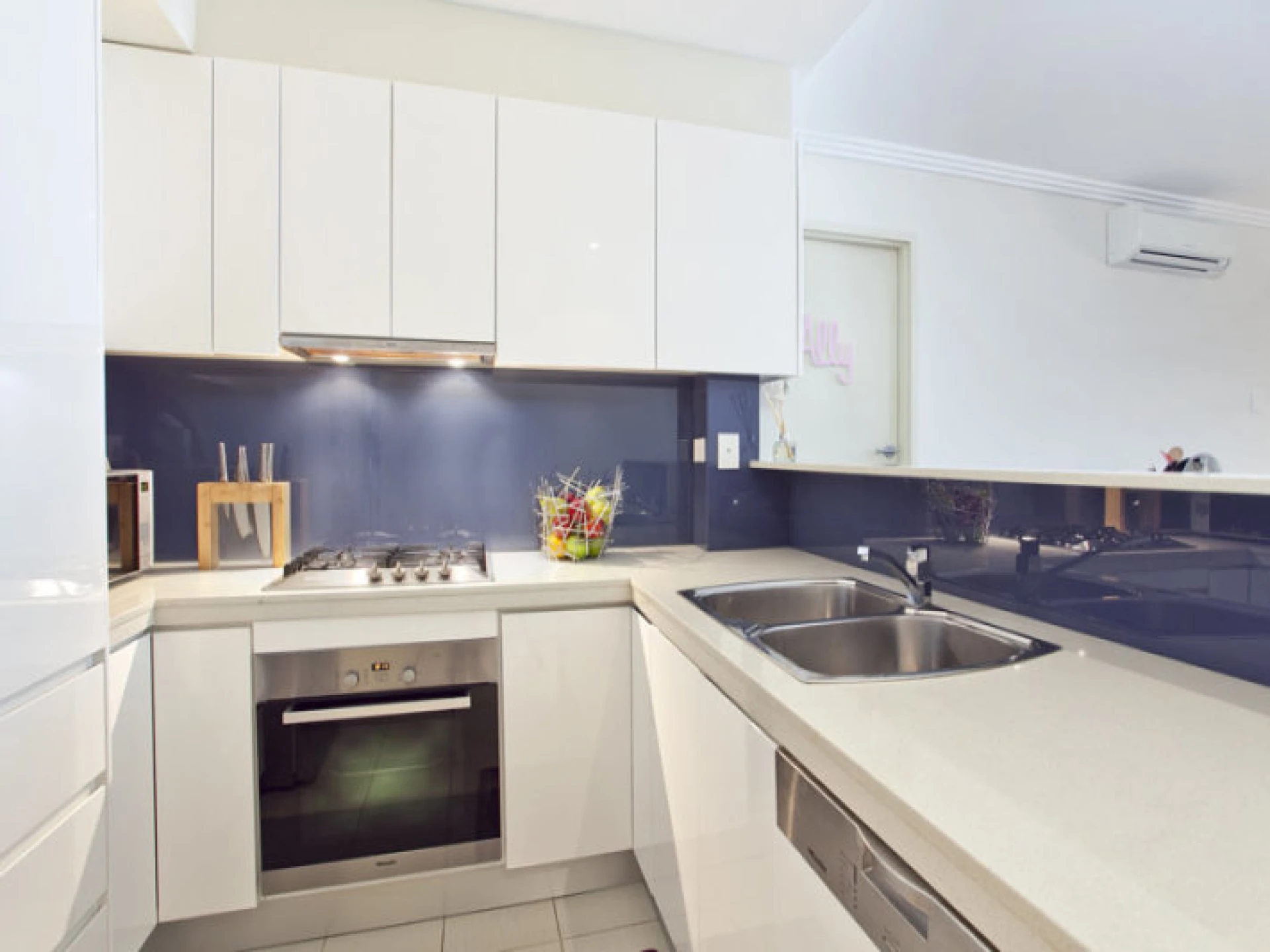 2 / 14 Redman Road :-), DEE WHY NSW 2099, Dee Why - Thumbnail 4