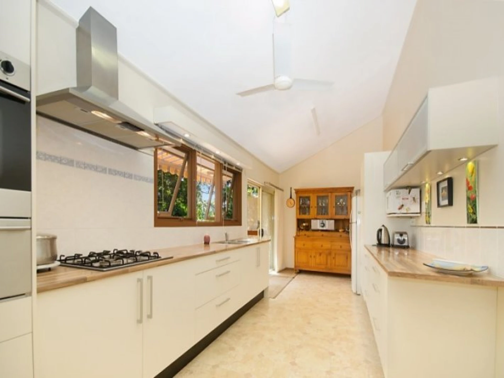 12 Blighs Road :-), CROMER NSW 2099, Cromer - Thumbnail 2