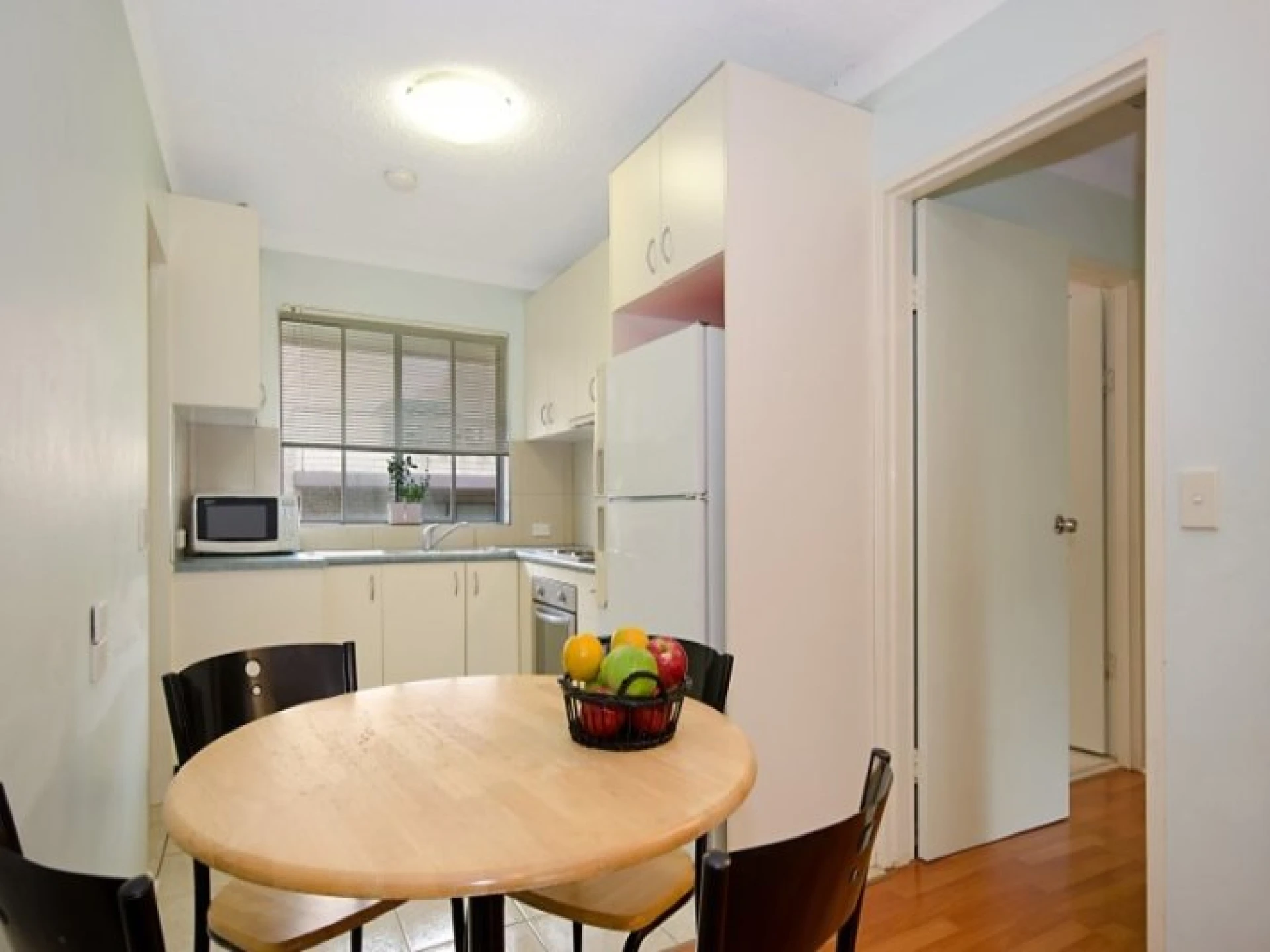 4 / 33 Westminster Avenue :-), DEE WHY NSW 2099, Dee Why - Thumbnail 2