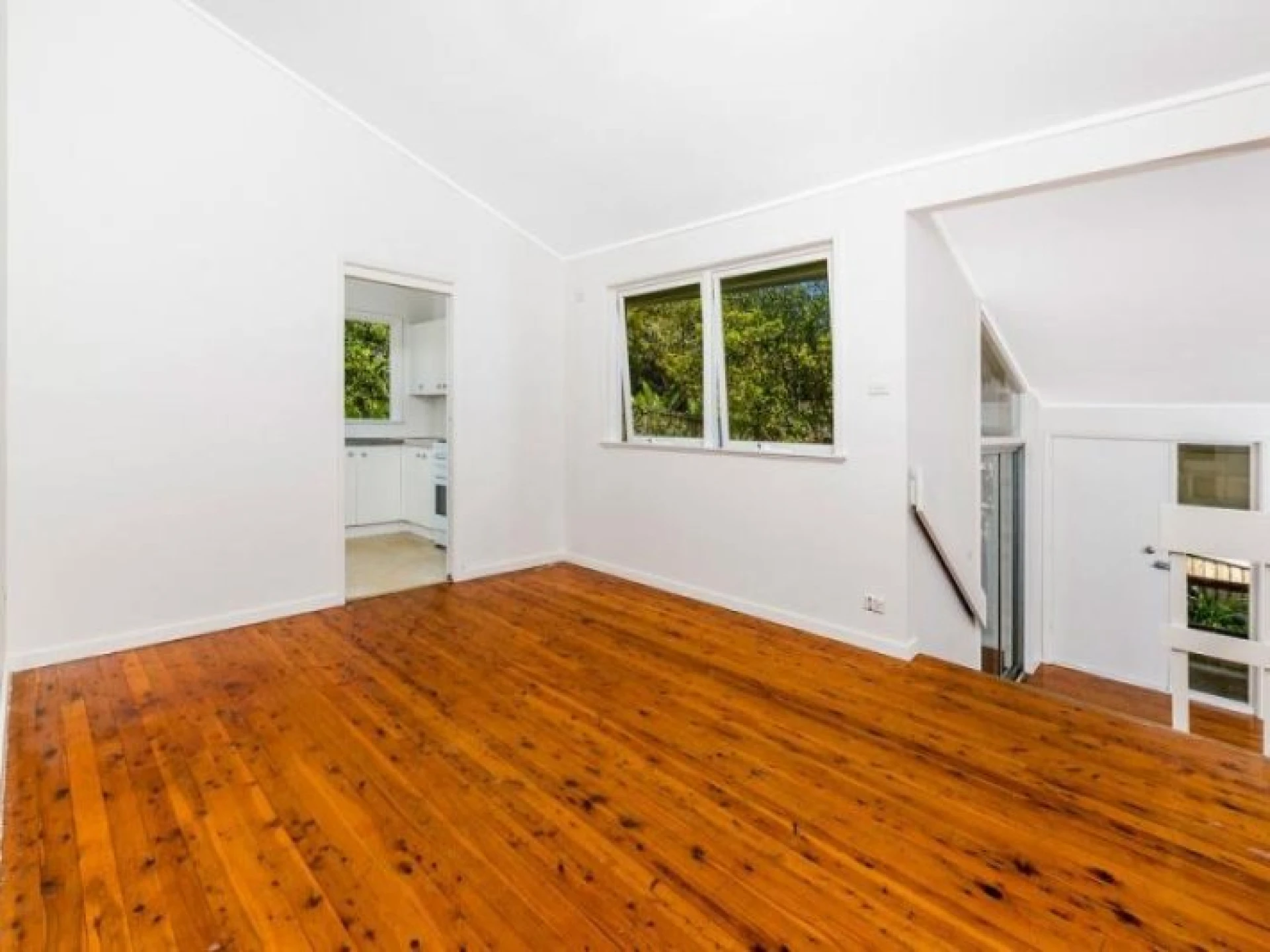 9 Badcoe Road :-), CROMER NSW 2099, Cromer - Thumbnail 4