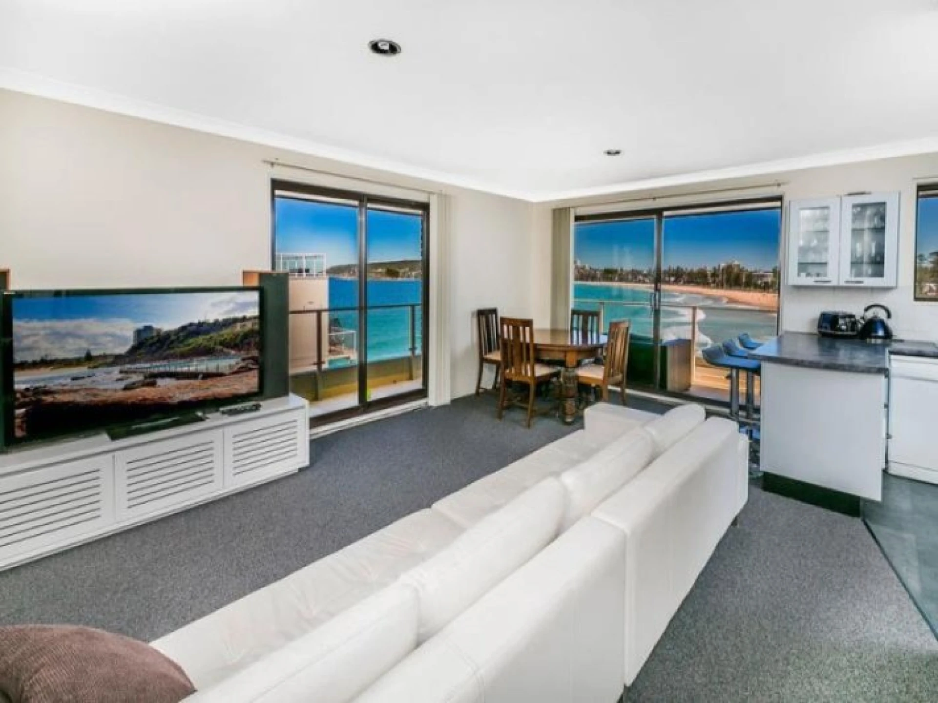 17 / 30 Queenscliff Road :-), QUEENSCLIFF NSW 2096, Queenscliff - Thumbnail 2