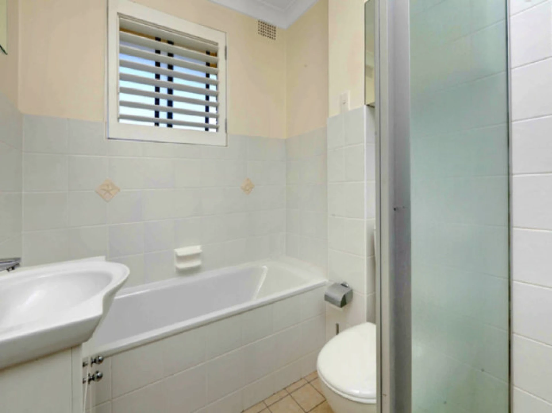 9 / 14 Ronald Avenue :-), FRESHWATER NSW 2096, Freshwater - Thumbnail 6