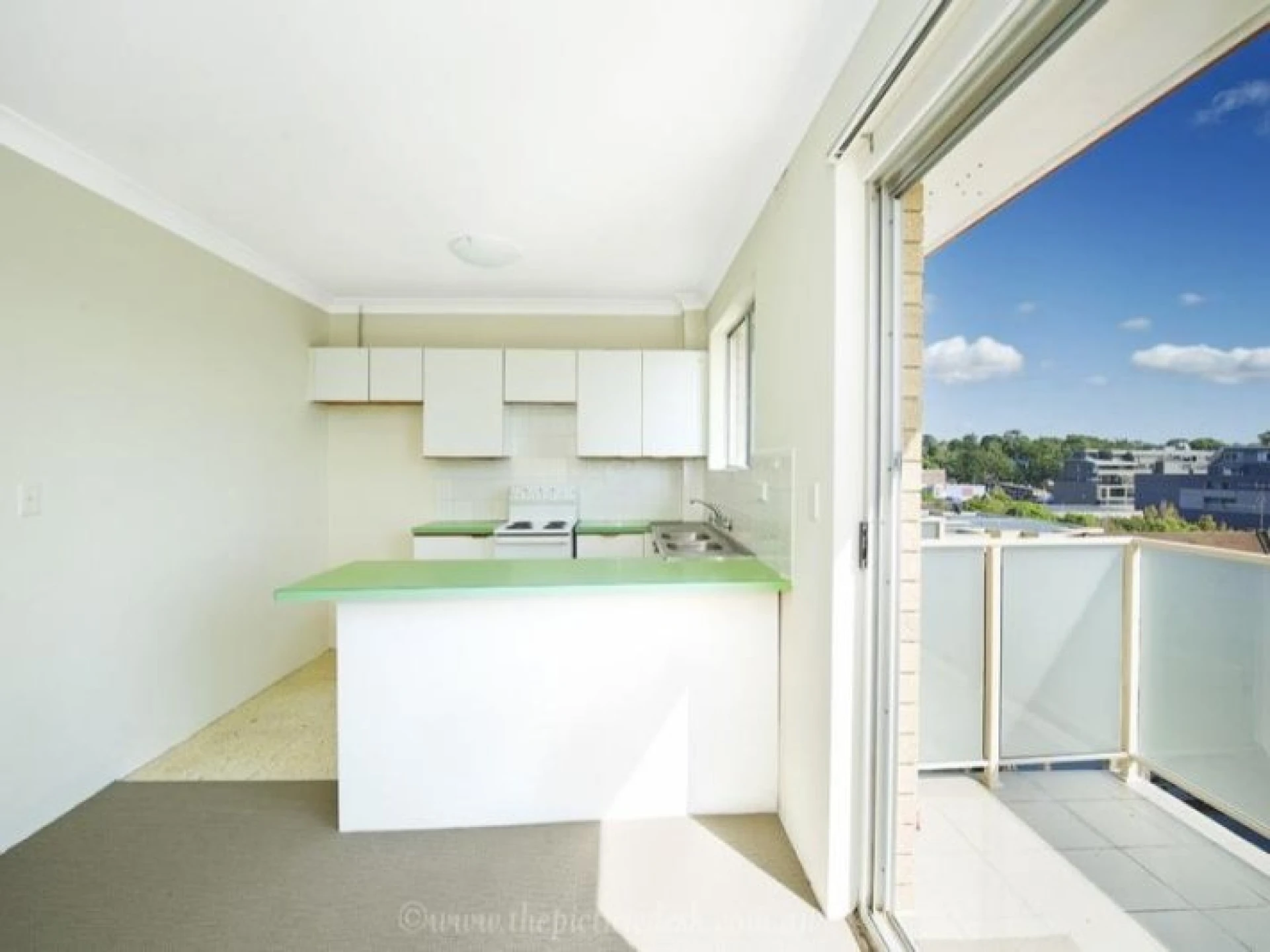16@64 Pacific Parade :-), DEE WHY NSW 2099, Dee Why - Thumbnail 4
