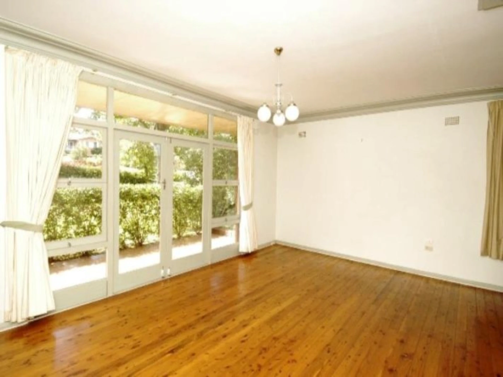 9 Tyrone Avenue :-), FORESTVILLE NSW 2087, Forestville - Thumbnail 2