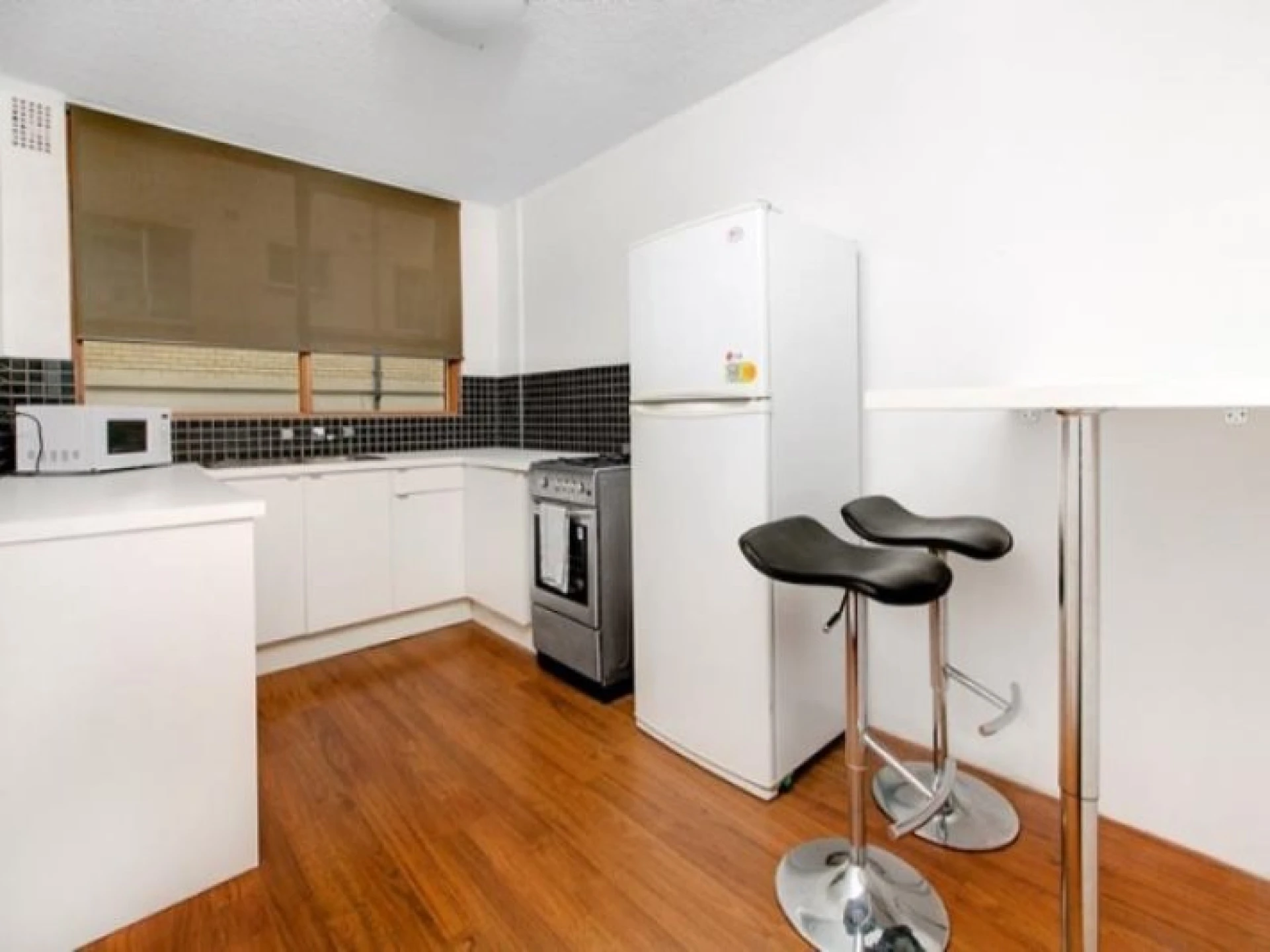 2@51 Howard Avenue :-), DEE WHY NSW 2099, Dee Why - Thumbnail 2
