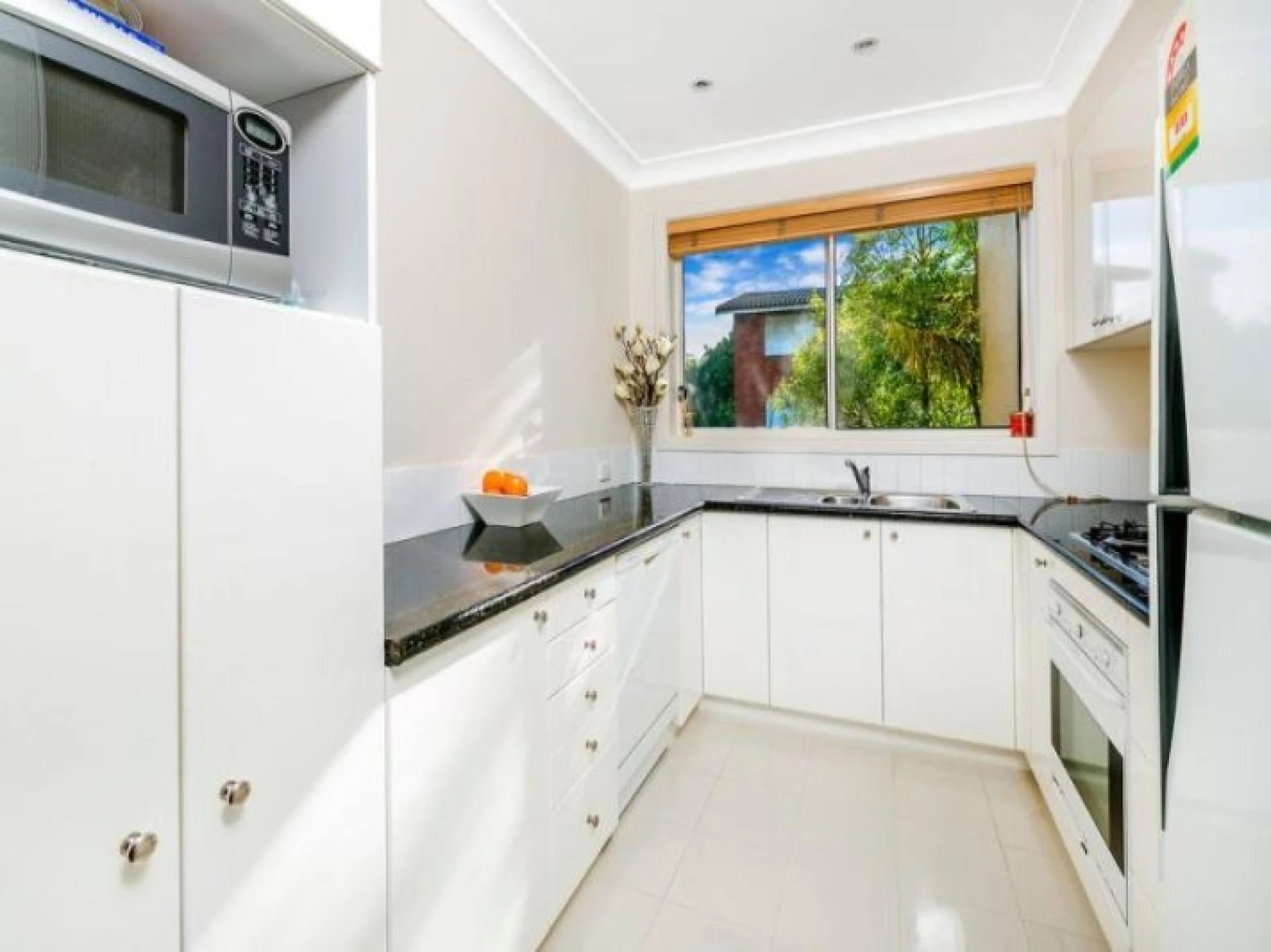 6 / 70-72 Howard Avenue :-), DEE WHY NSW 2099, Dee Why - Thumbnail 4