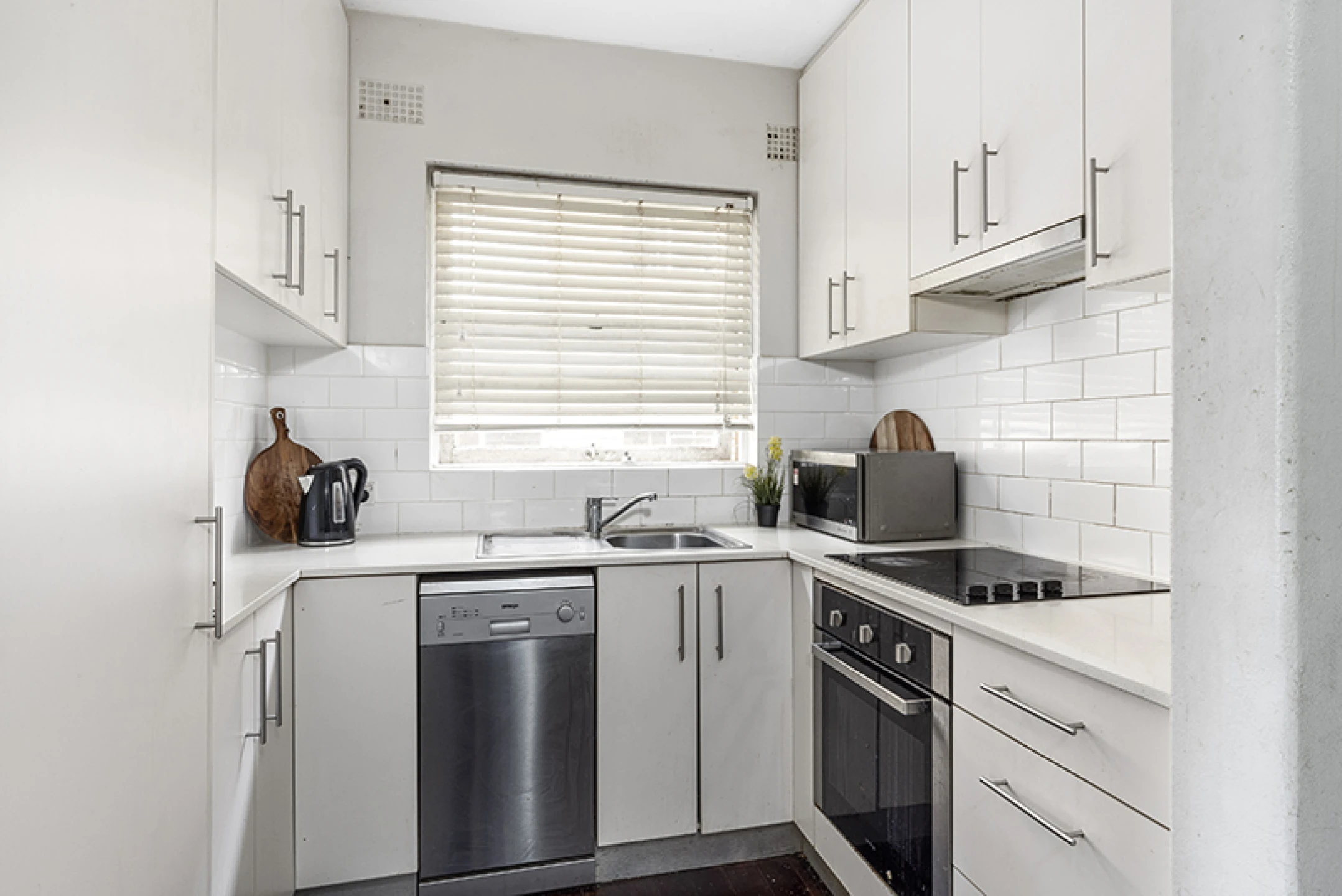 2 / 7 Grafton Crescent, Dee Why NSW 2099, Dee Why - Thumbnail 5
