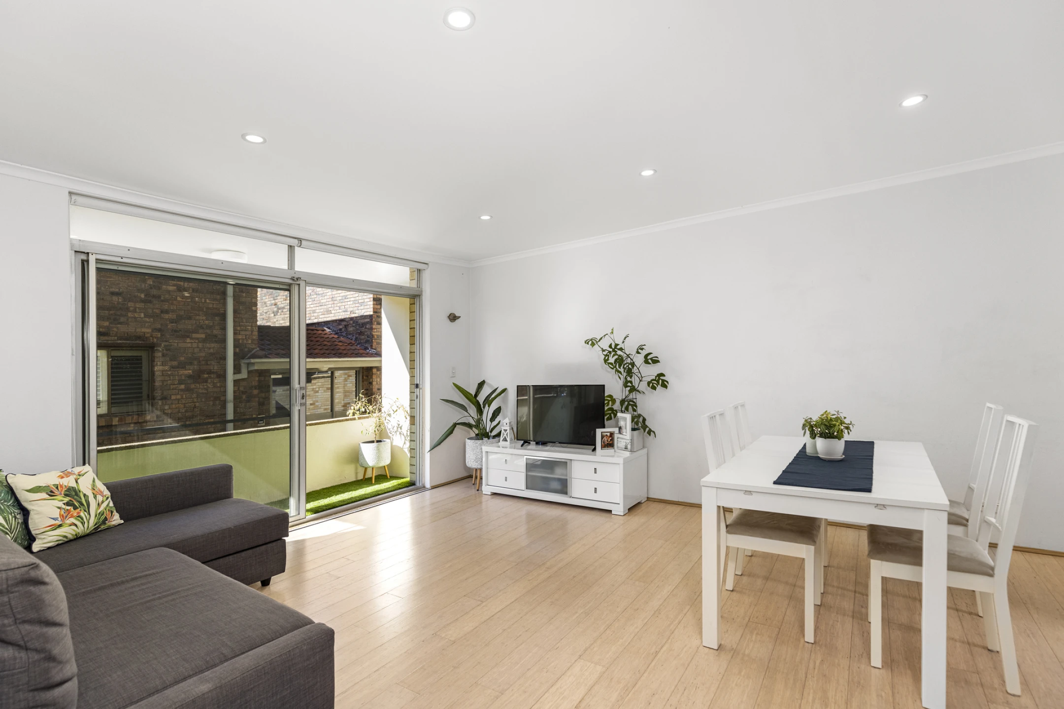 2 / 26 Wetherill Street, Narrabeen NSW 2101, Narrabeen - Thumbnail 2