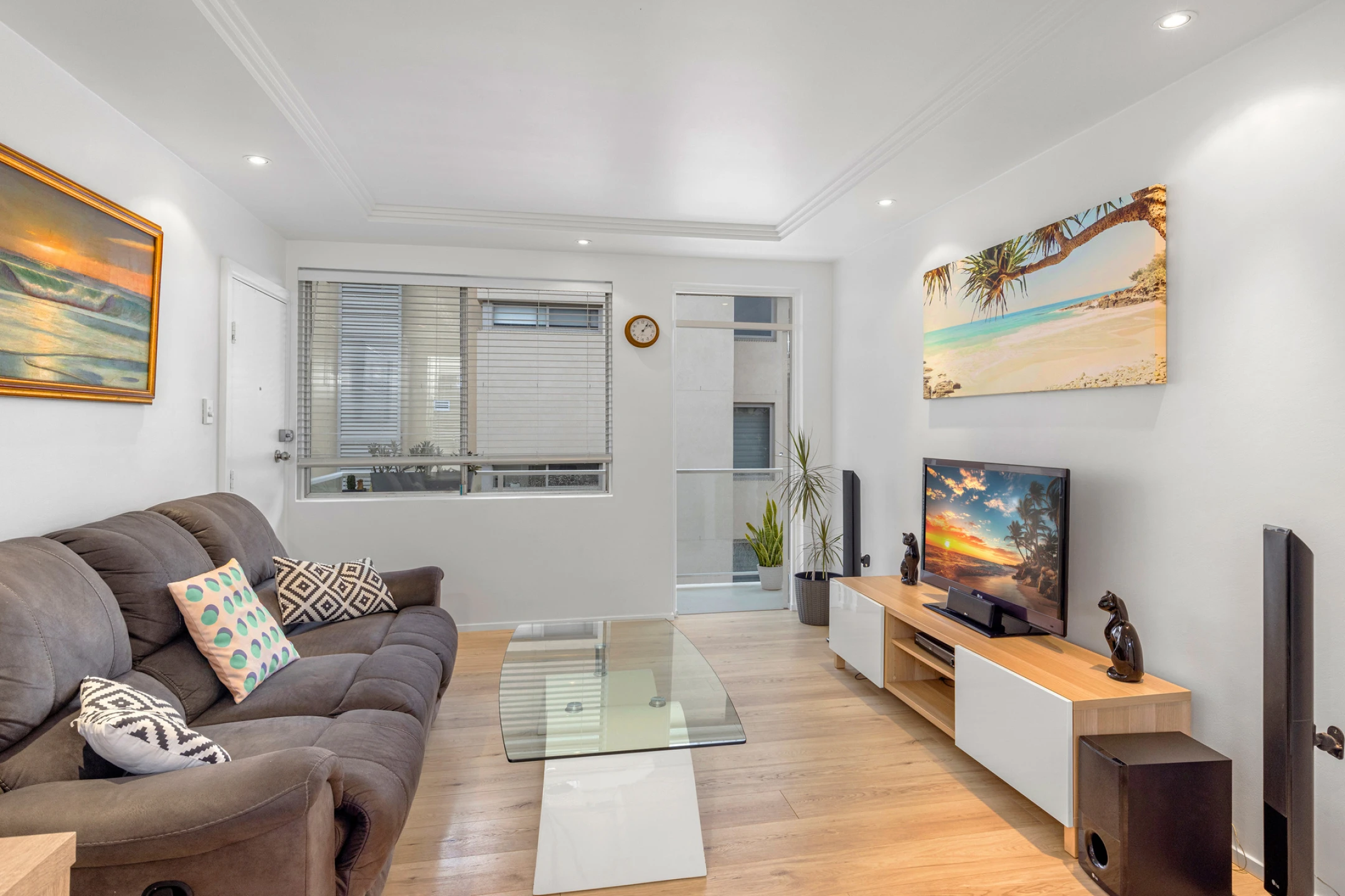 3 / 98 Howard Avenue, Dee Why NSW 2099, Dee Why - Thumbnail 2