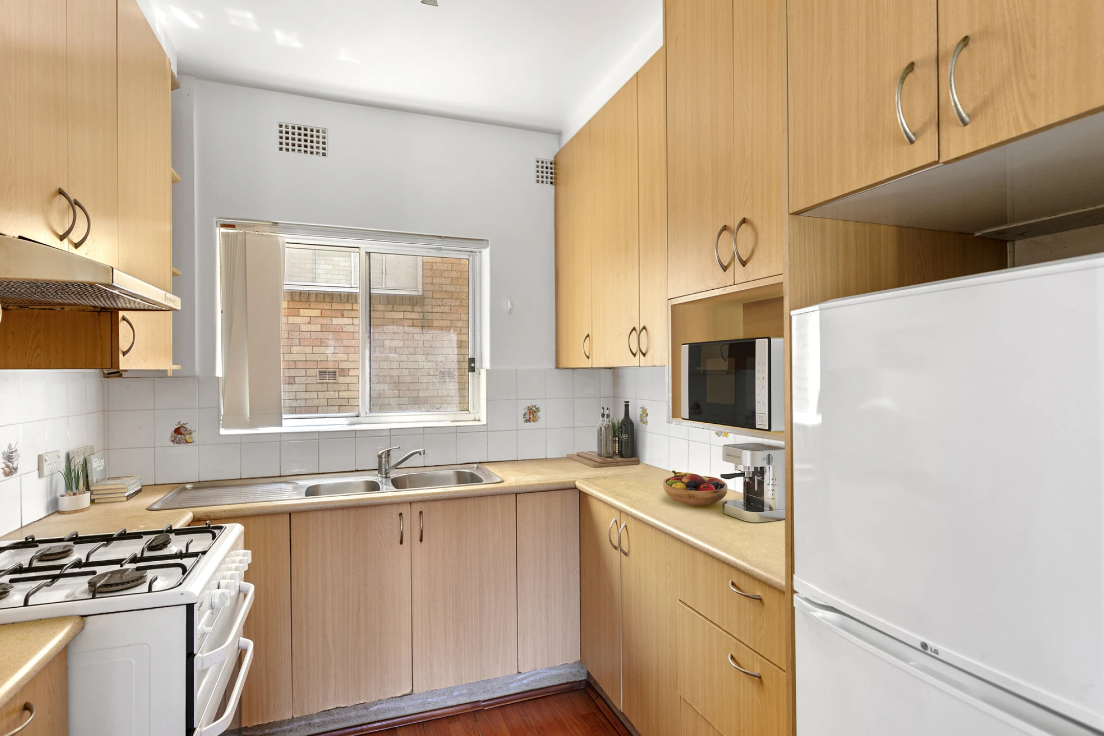 2 / 6 Francis Street, Dee Why NSW 2099, Dee Why - Thumbnail 5