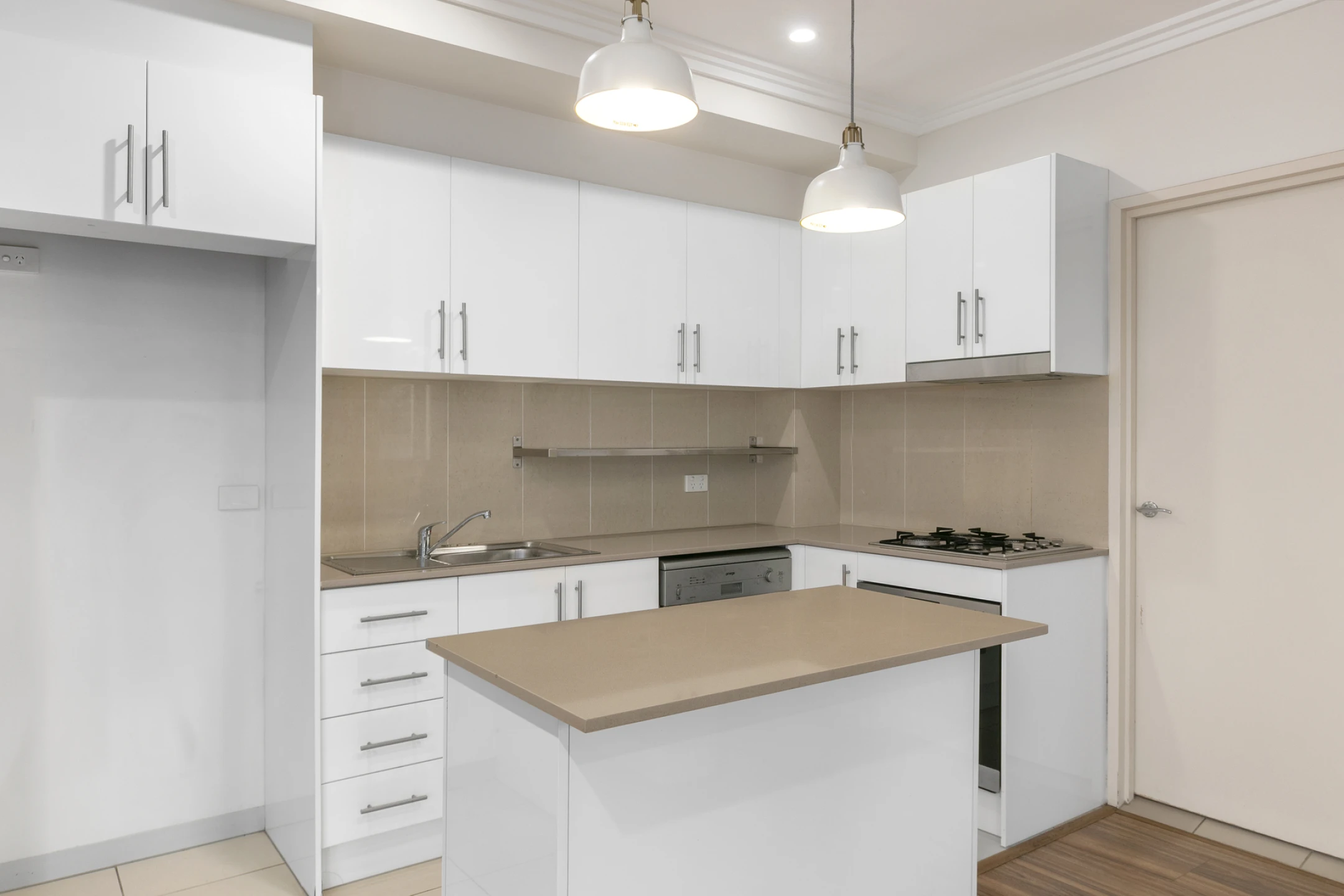 4 / 2-6 The Crescent, Dee Why NSW 2099, Dee Why - Thumbnail 6