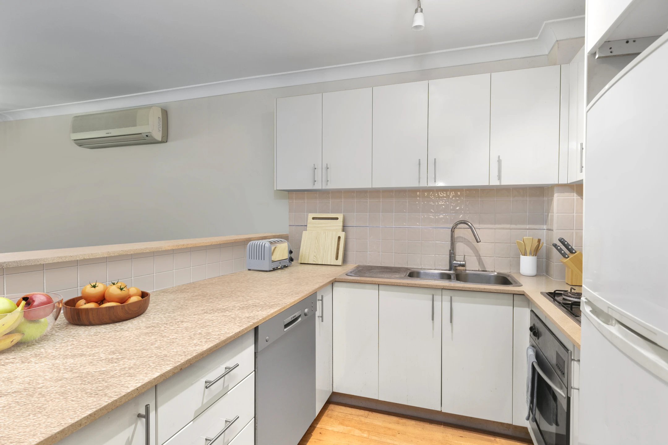 2 / 17 Kingsway, Dee Why NSW 2099, Dee Why - Thumbnail 5