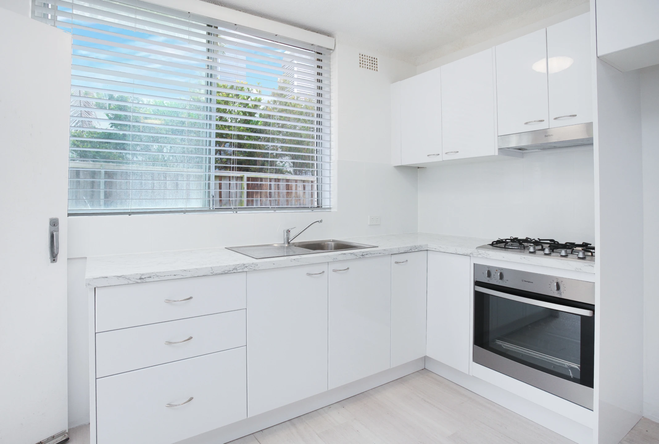 3 / 13 Boronia Street, Dee Why NSW 2099, Dee Why - Thumbnail 4