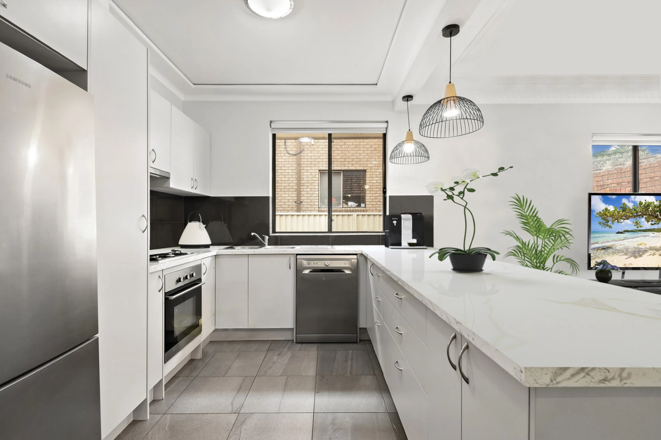 8 Regina Avenue, Brookvale NSW 2100, Brookvale - Thumbnail 5