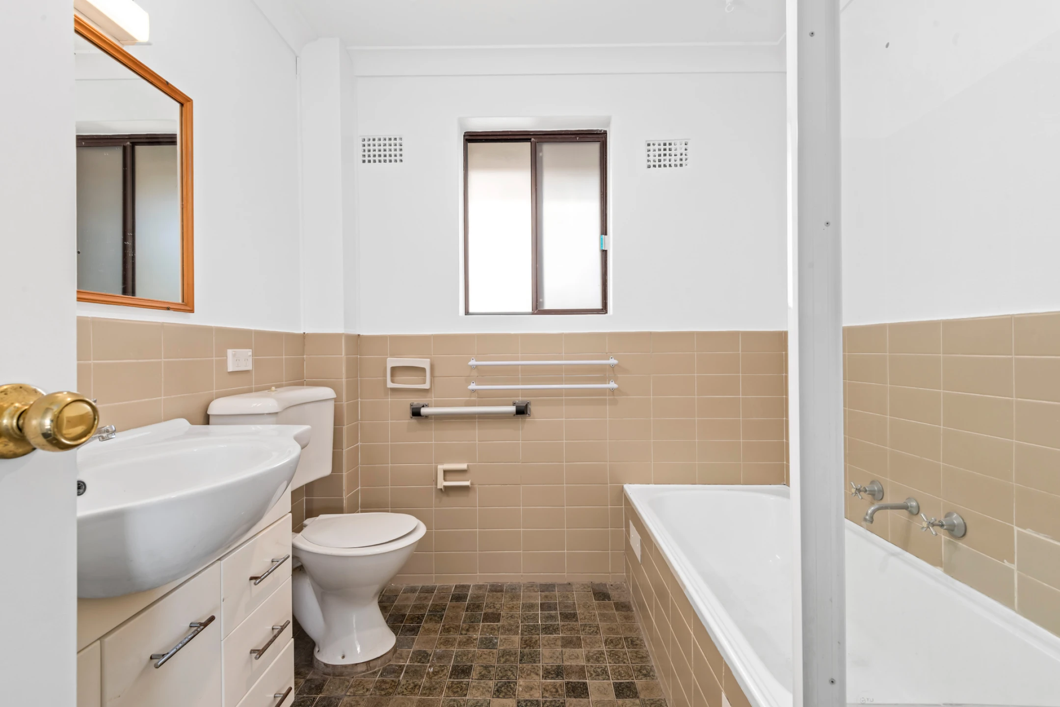 4 / 9 Westminster Avenue, Dee Why NSW 2099, Dee Why - Thumbnail 7