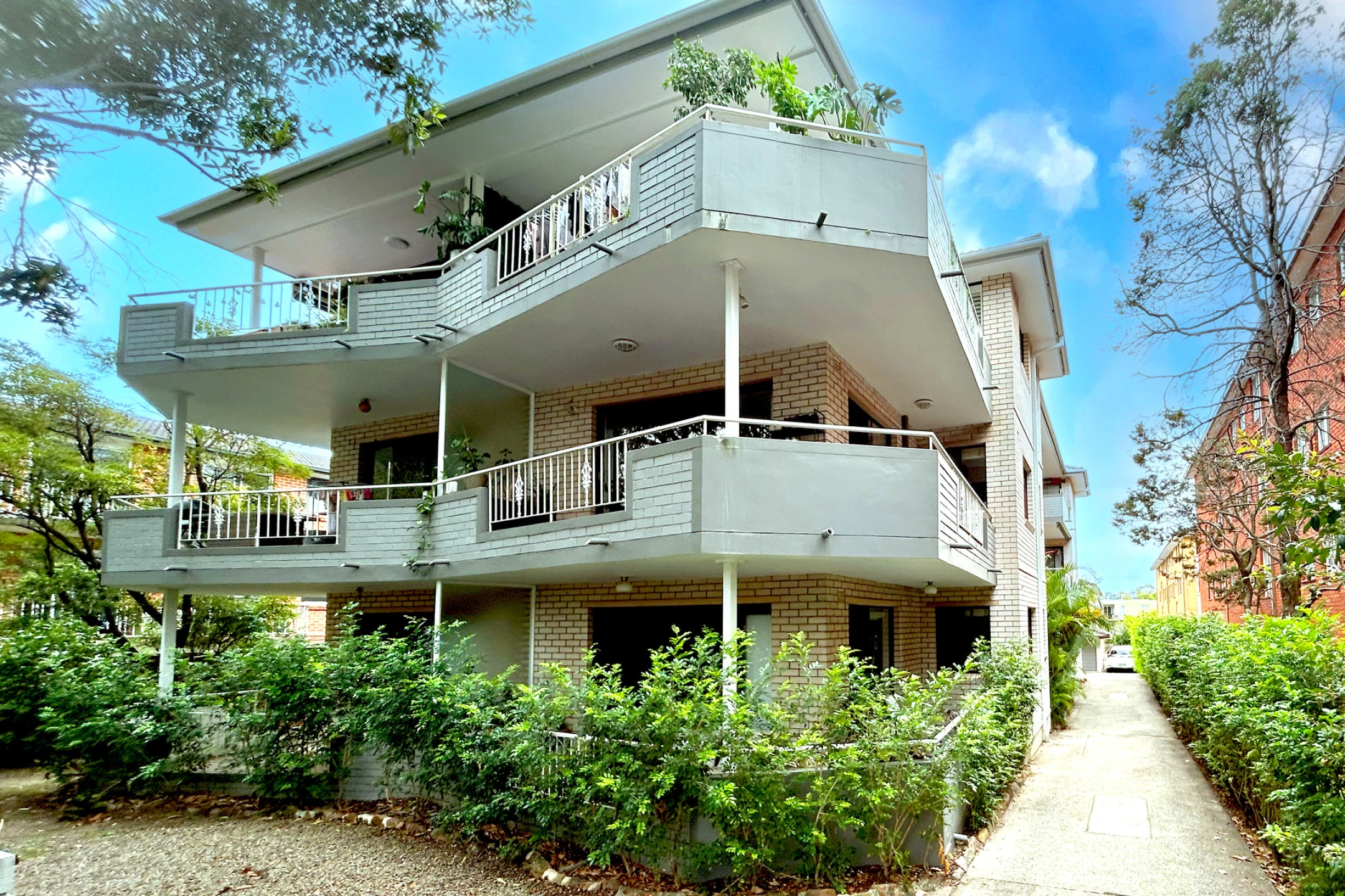2 / 82 Oaks Avenue, Dee Why NSW 2099, Dee Why - Thumbnail 2