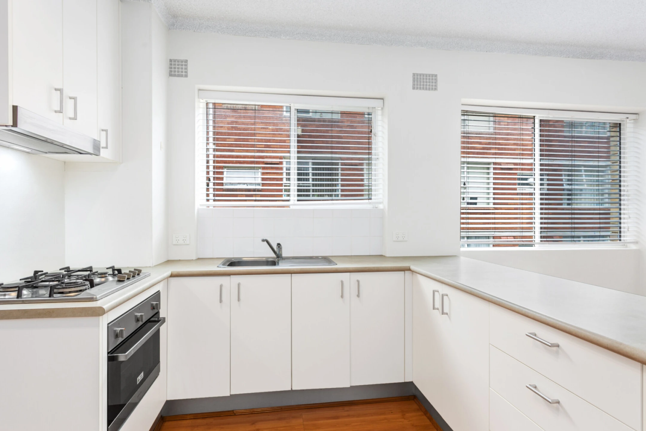 4 / 49 Howard Avenue, Dee Why NSW 2099, Dee Why - Thumbnail 6