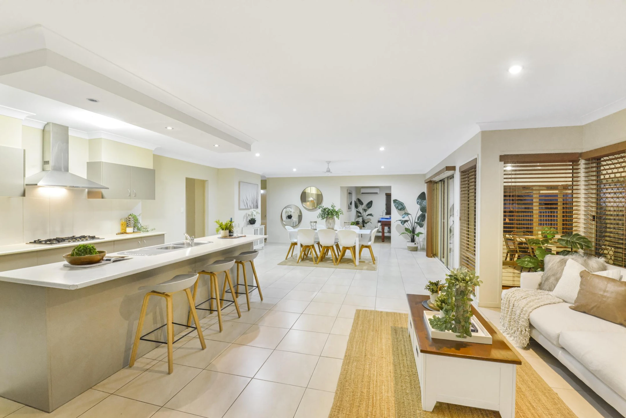11 Hazelmere Crescent, ORMEAU QLD 4208, Ormeau - Thumbnail 5