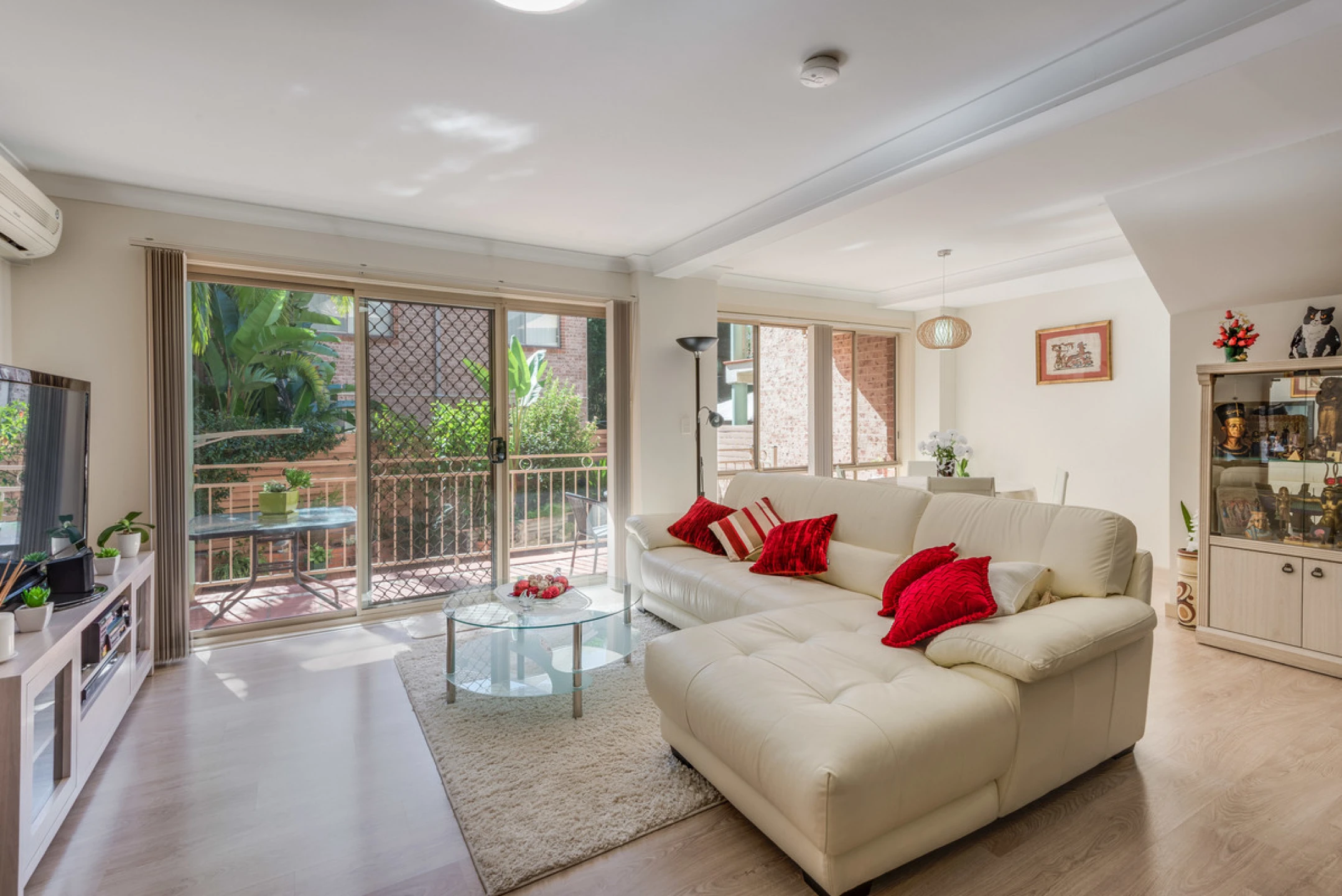 Property enquiry form background image