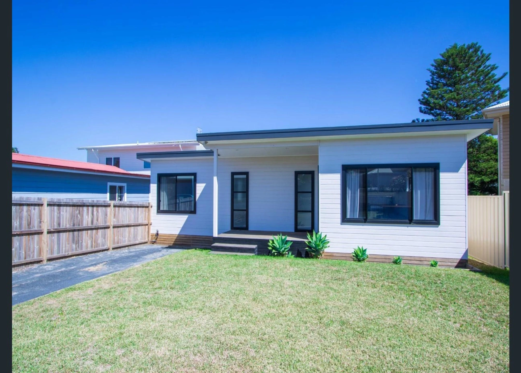 Property enquiry form background image