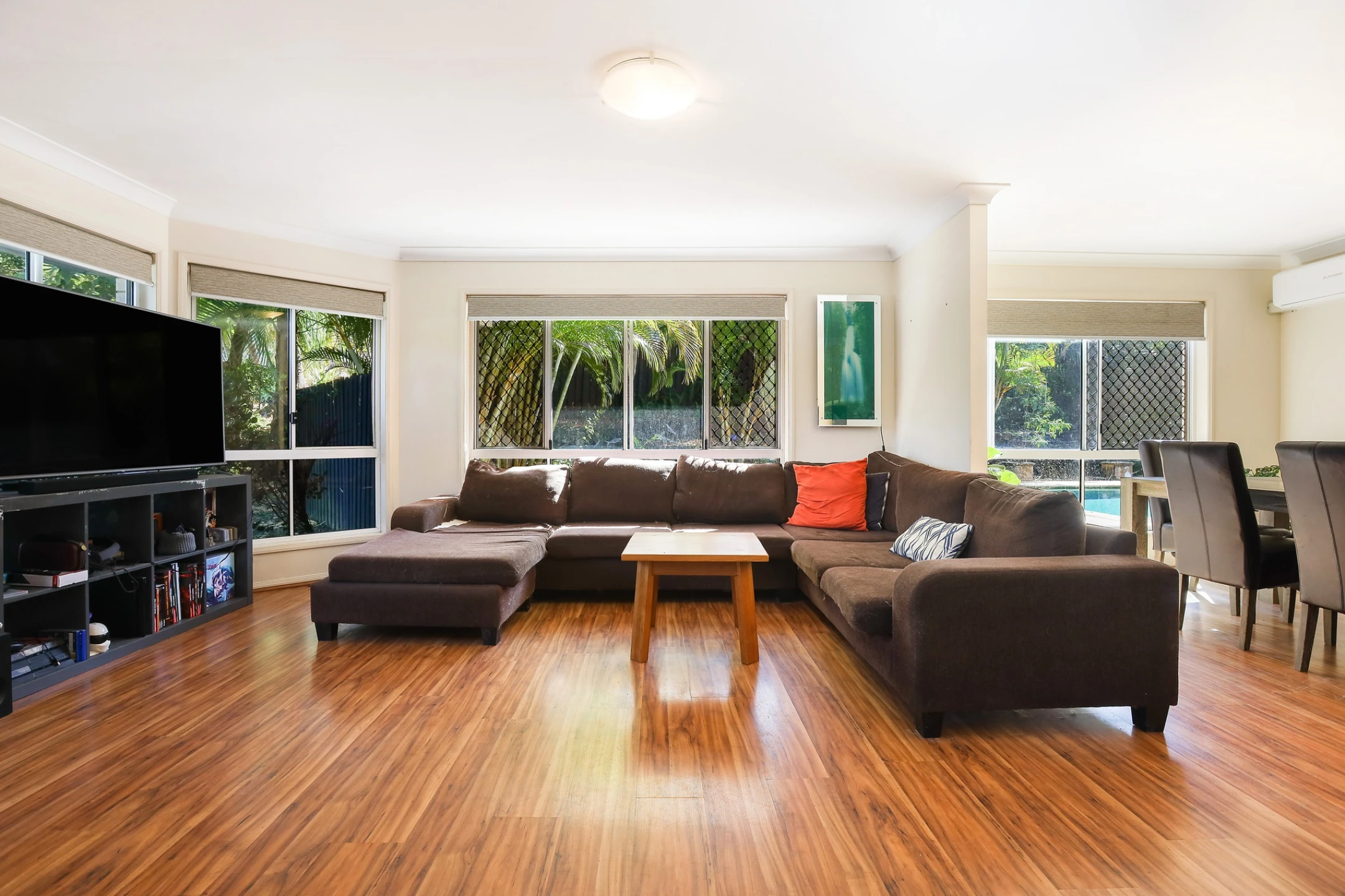 6 Stockman Crescent, Mudgeeraba QLD 4213, Mudgeeraba - Thumbnail 4