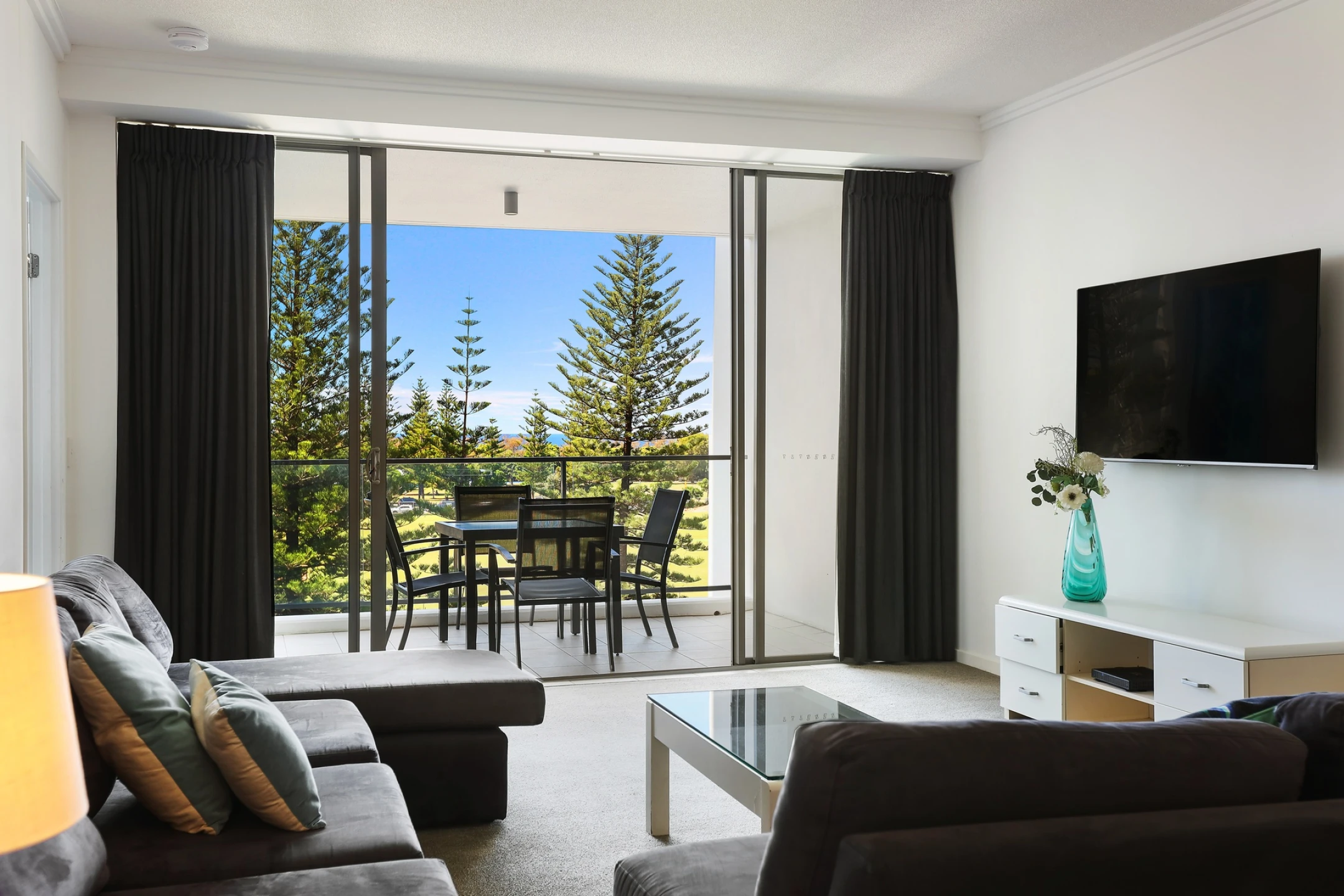 41 / 25 Surf Parade, Broadbeach QLD 4218, Broadbeach - Thumbnail 2
