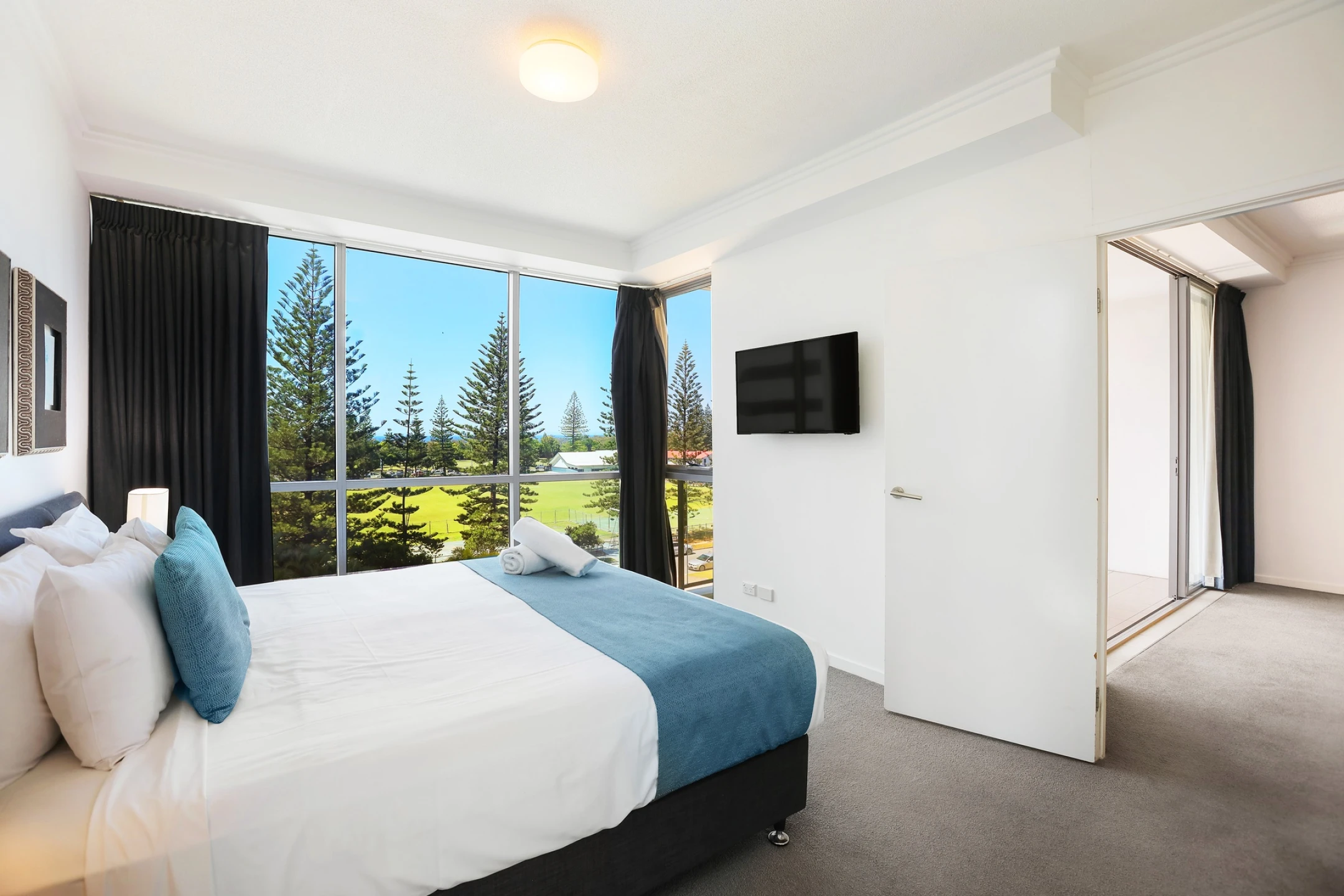 41 / 25 Surf Parade, Broadbeach QLD 4218, Broadbeach - Thumbnail 5