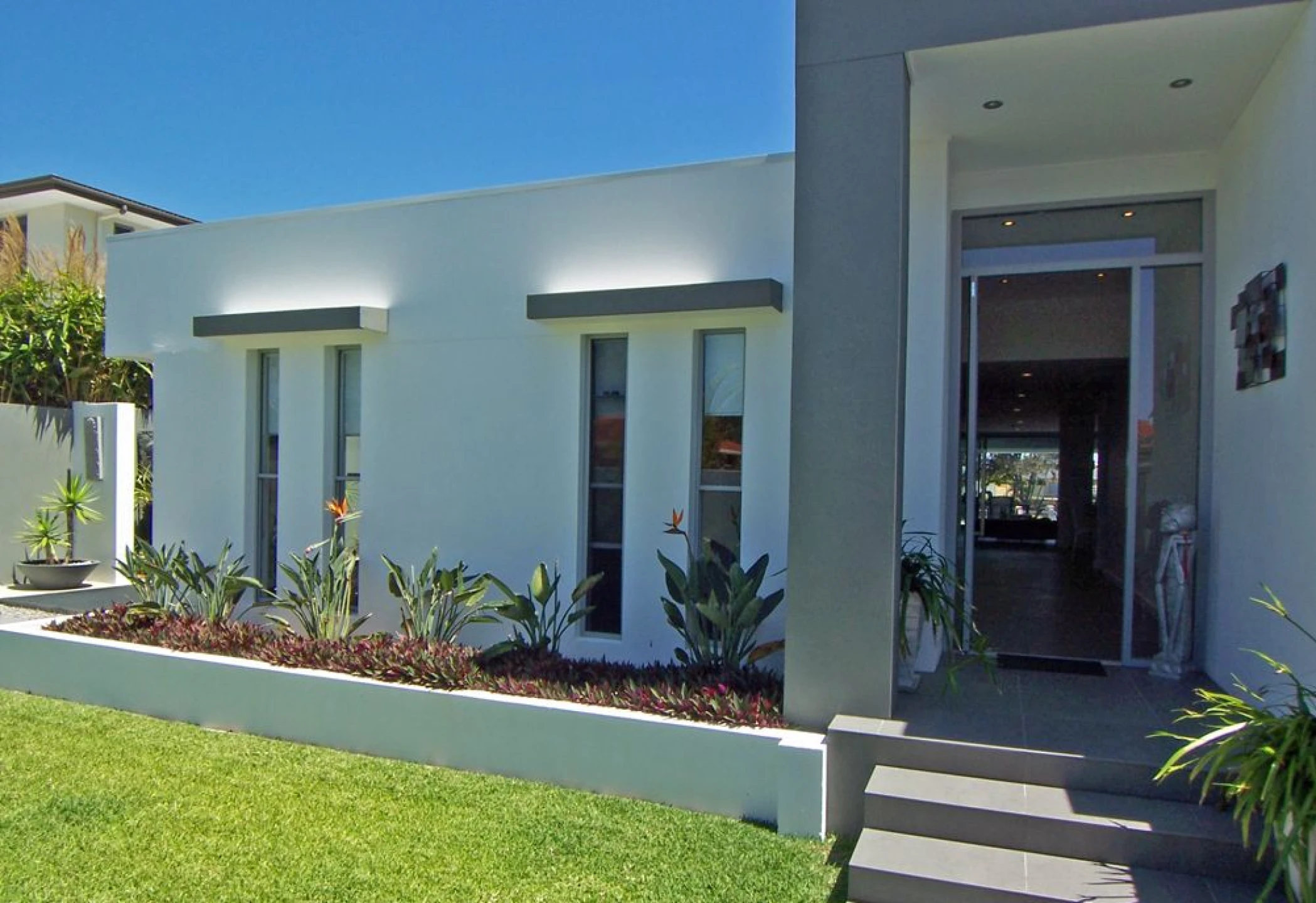 5 Kurrawa Avenue, Mermaid Waters QLD 4218, Mermaid Waters - Thumbnail 3