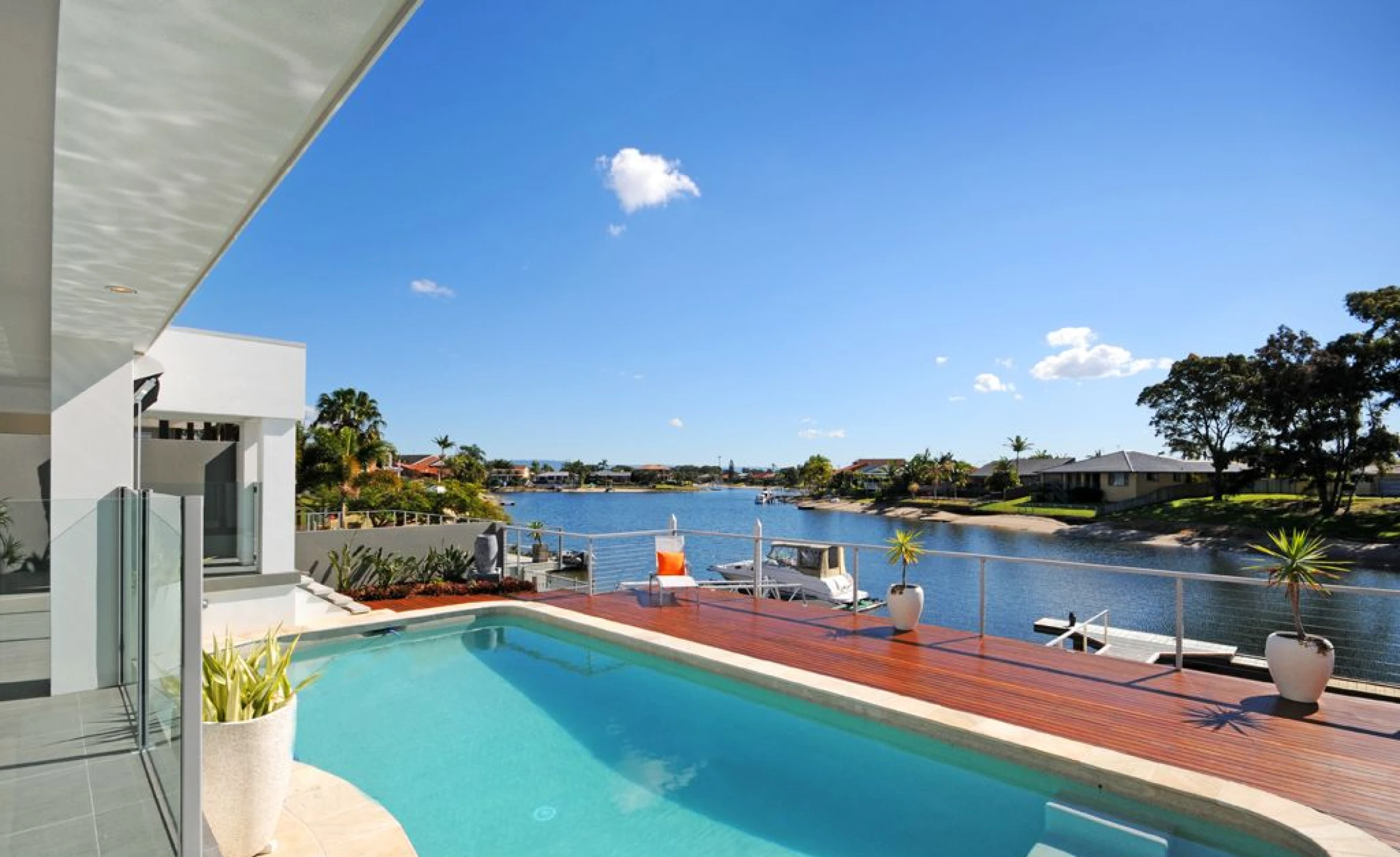 5 Kurrawa Avenue, Mermaid Waters QLD 4218, Mermaid Waters - Thumbnail 8