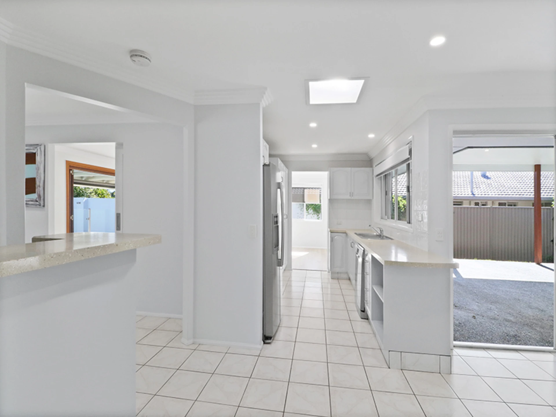 15 Dame Patti Avenue, Mermaid Waters QLD 4218, Mermaid Waters - Thumbnail 5