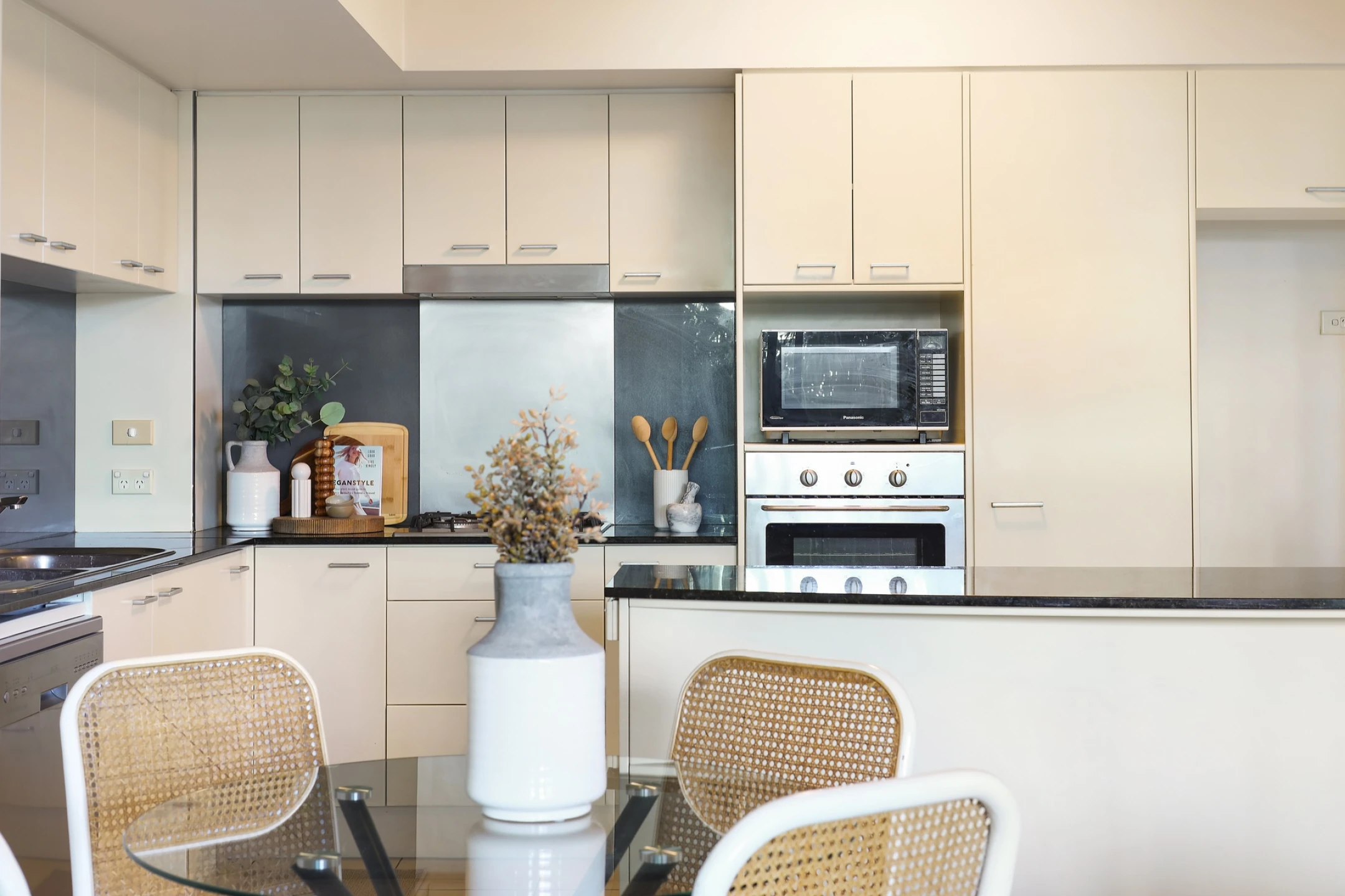 207 / 2685-2689 Gold Coast Highway, Broadbeach QLD 4218, Broadbeach - Thumbnail 7