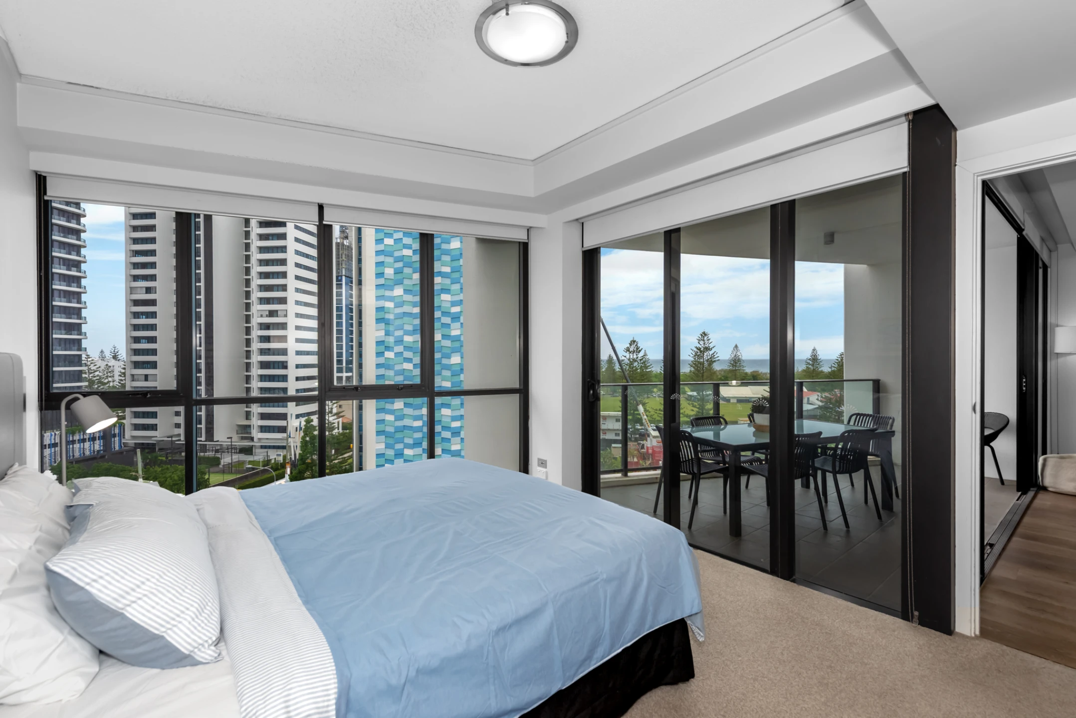 905 / 22 Surf Parade, Broadbeach QLD 4218, Broadbeach - Thumbnail 7
