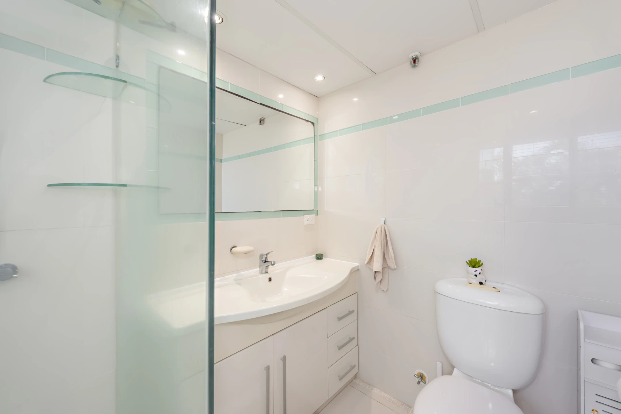 304 / 9 Trickett Street, Surfers Paradise QLD 4217, Surfers Paradise - Thumbnail 7