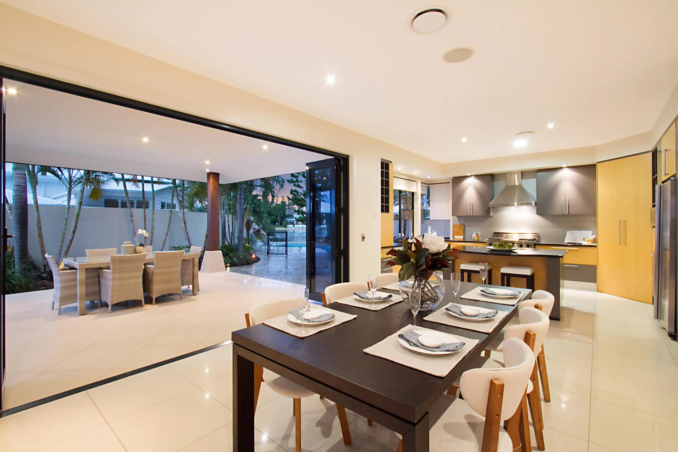 16 Beverley Crescent, Broadbeach Waters QLD 4218, Broadbeach Waters - Thumbnail 5