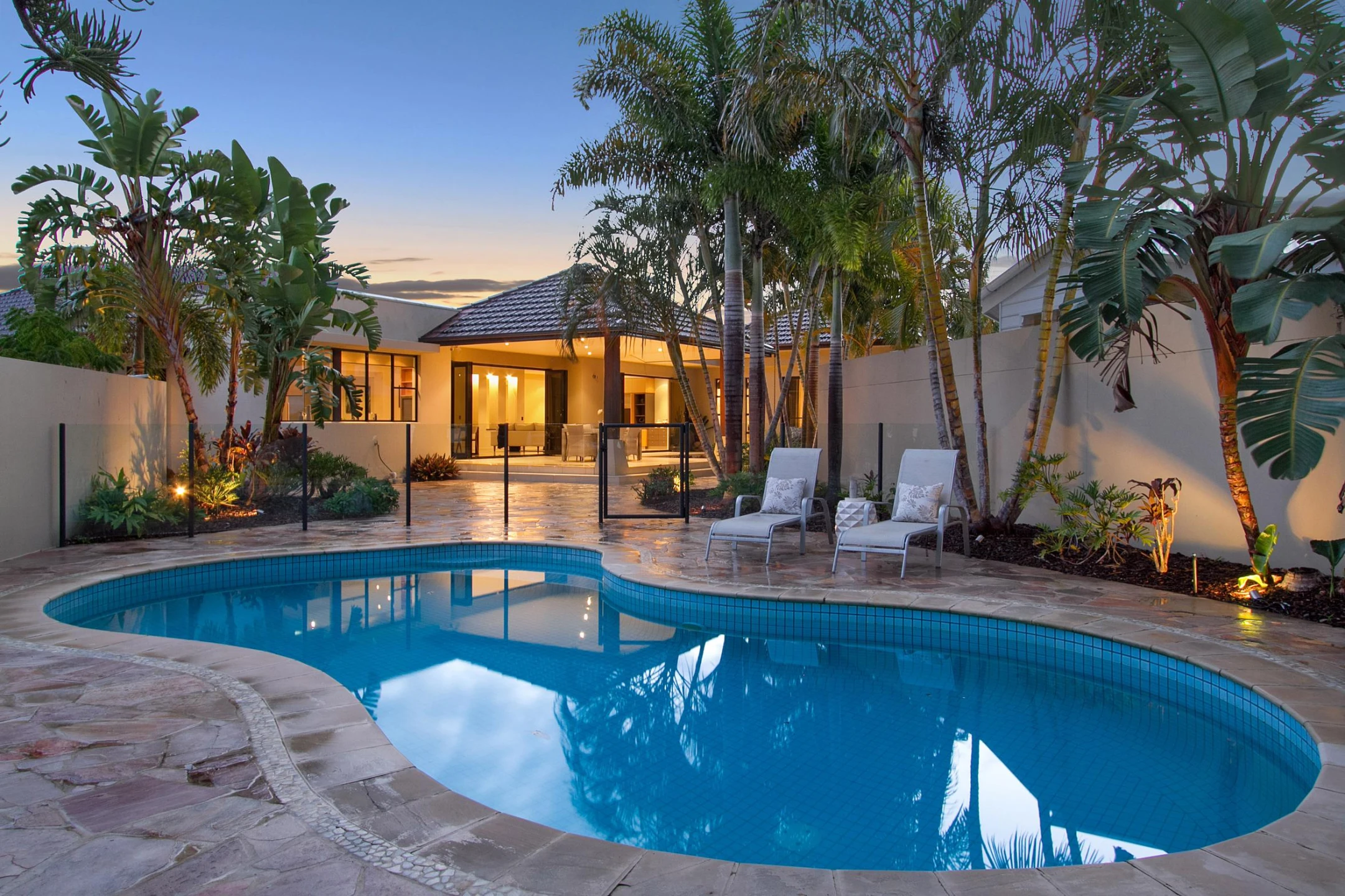 16 Beverley Crescent, Broadbeach Waters QLD 4218, Broadbeach Waters - Thumbnail 4
