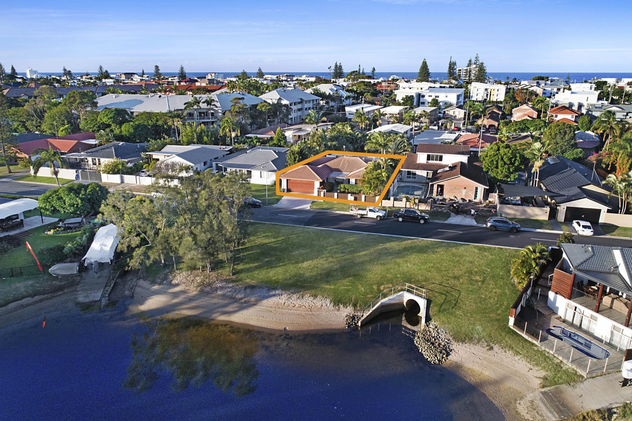 33 Sovereign Drive, Mermaid Waters QLD 4218, Mermaid Waters - Thumbnail 3