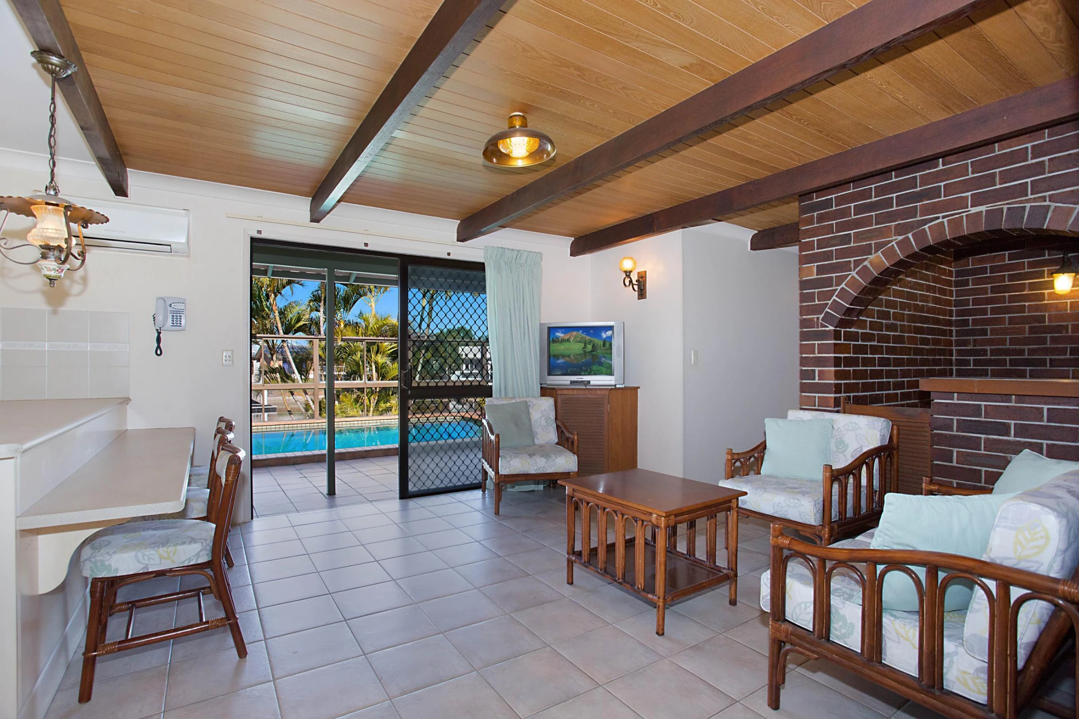 16 Merrimac Boulevard, Broadbeach Waters QLD 4218, Broadbeach Waters - Thumbnail 6