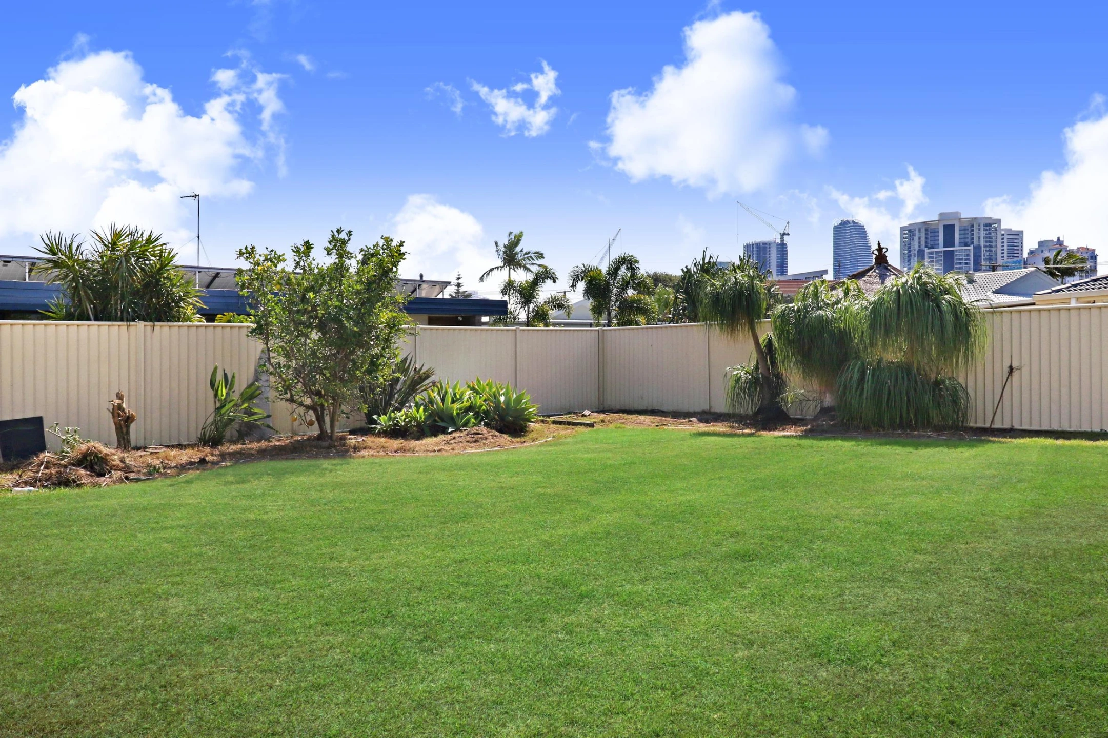 39 Surfers Avenue, Mermaid Waters QLD 4218, Mermaid Waters - Thumbnail 8